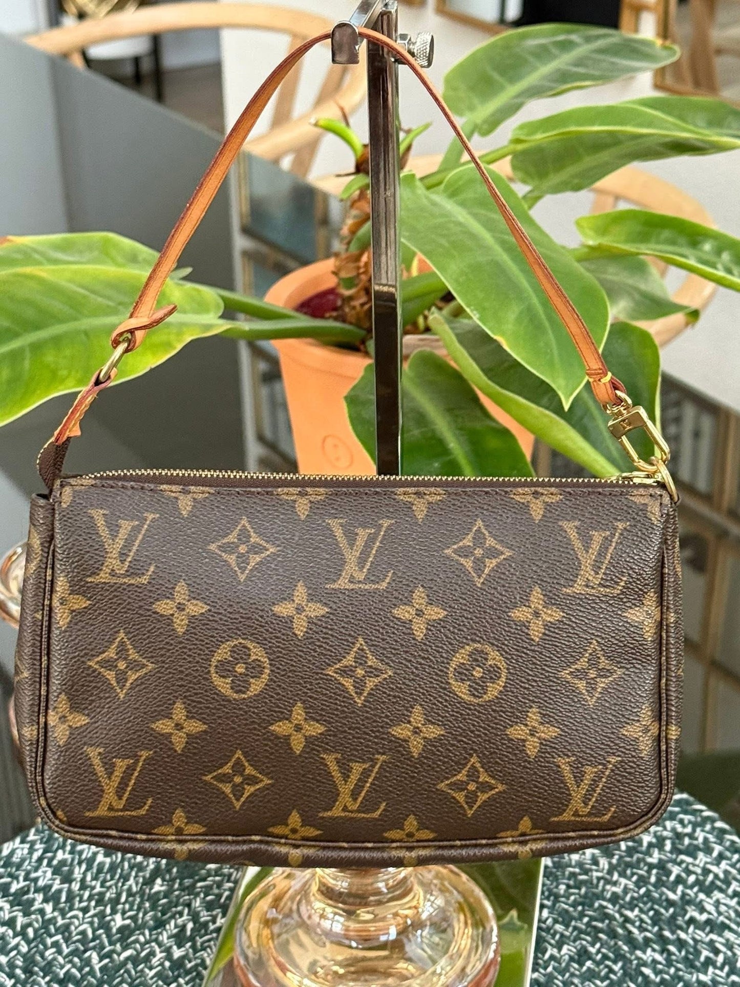 Monogram Pochette Accessories with Dustbag and Box 📅 Year: 2001