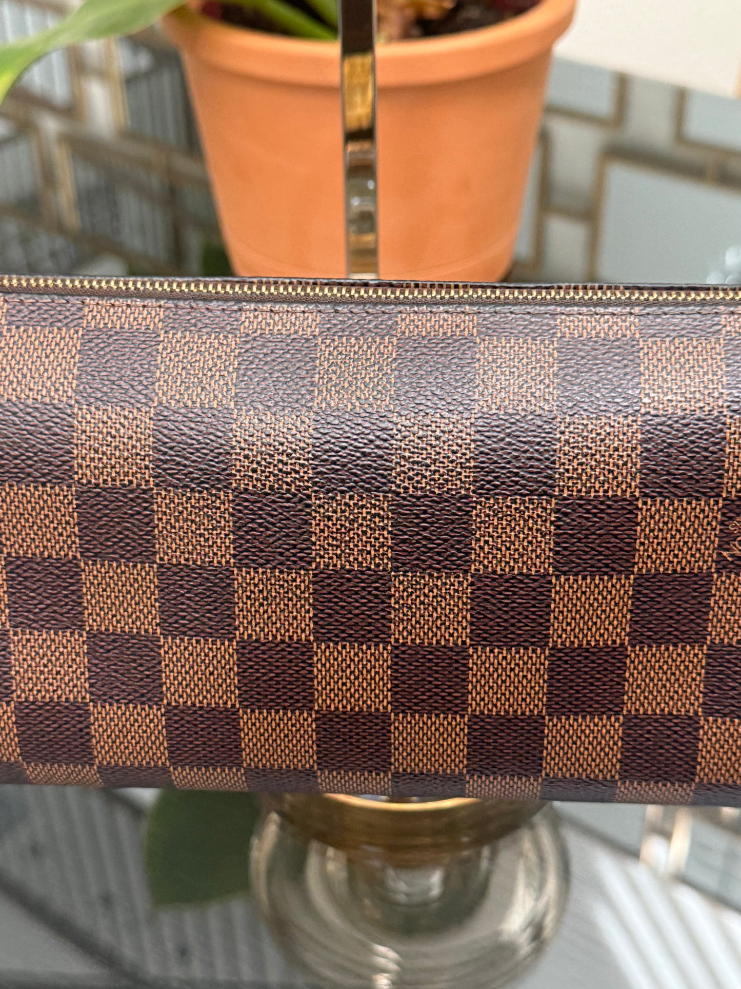 Eva Clutch in DE with Dustbag,Box and Paper bag
🗓️ Year: 2015