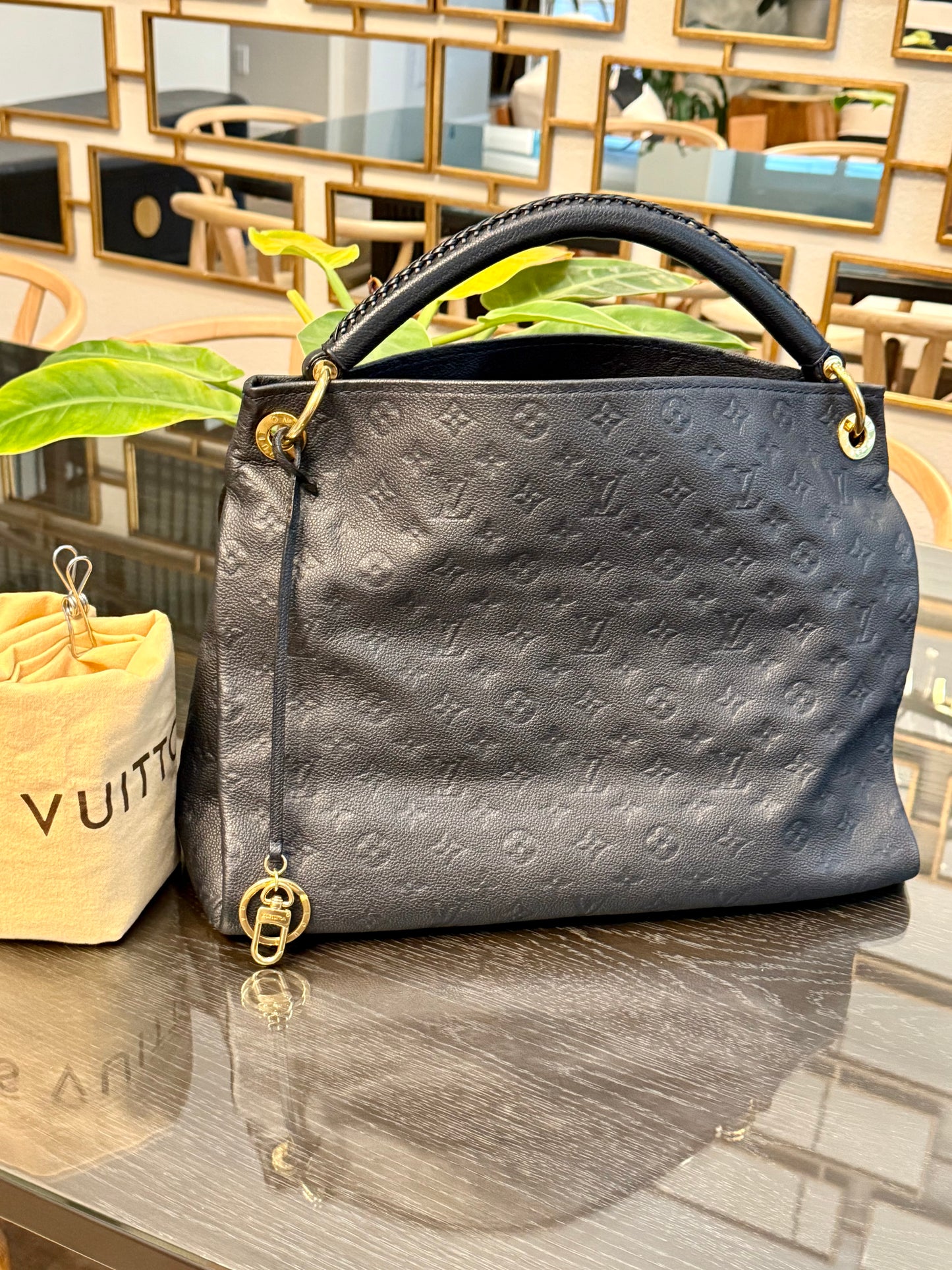 Artsy MM Empriente in Black/ Dark Blue with Dustbag and Insert Organizer 📅 Year: 2011