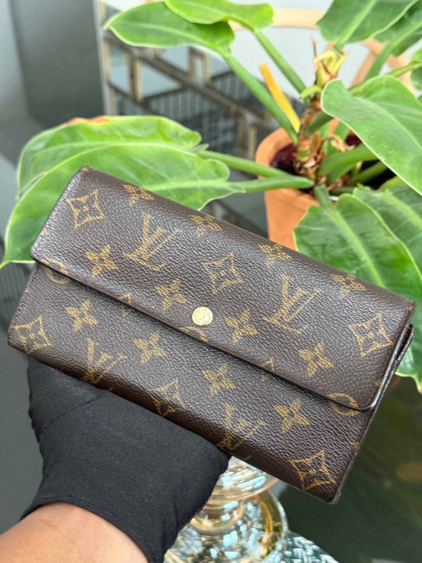 Sarah Wallet in Monogram with 2 Cardholders 🗓️ Year: 2001