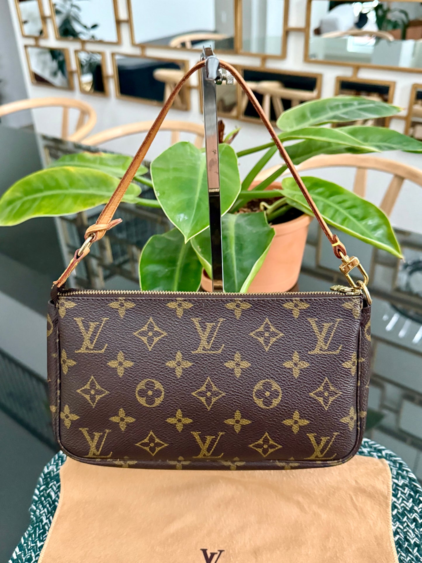Pochette Accessories with Dustbag -🗓️ Year: 2001