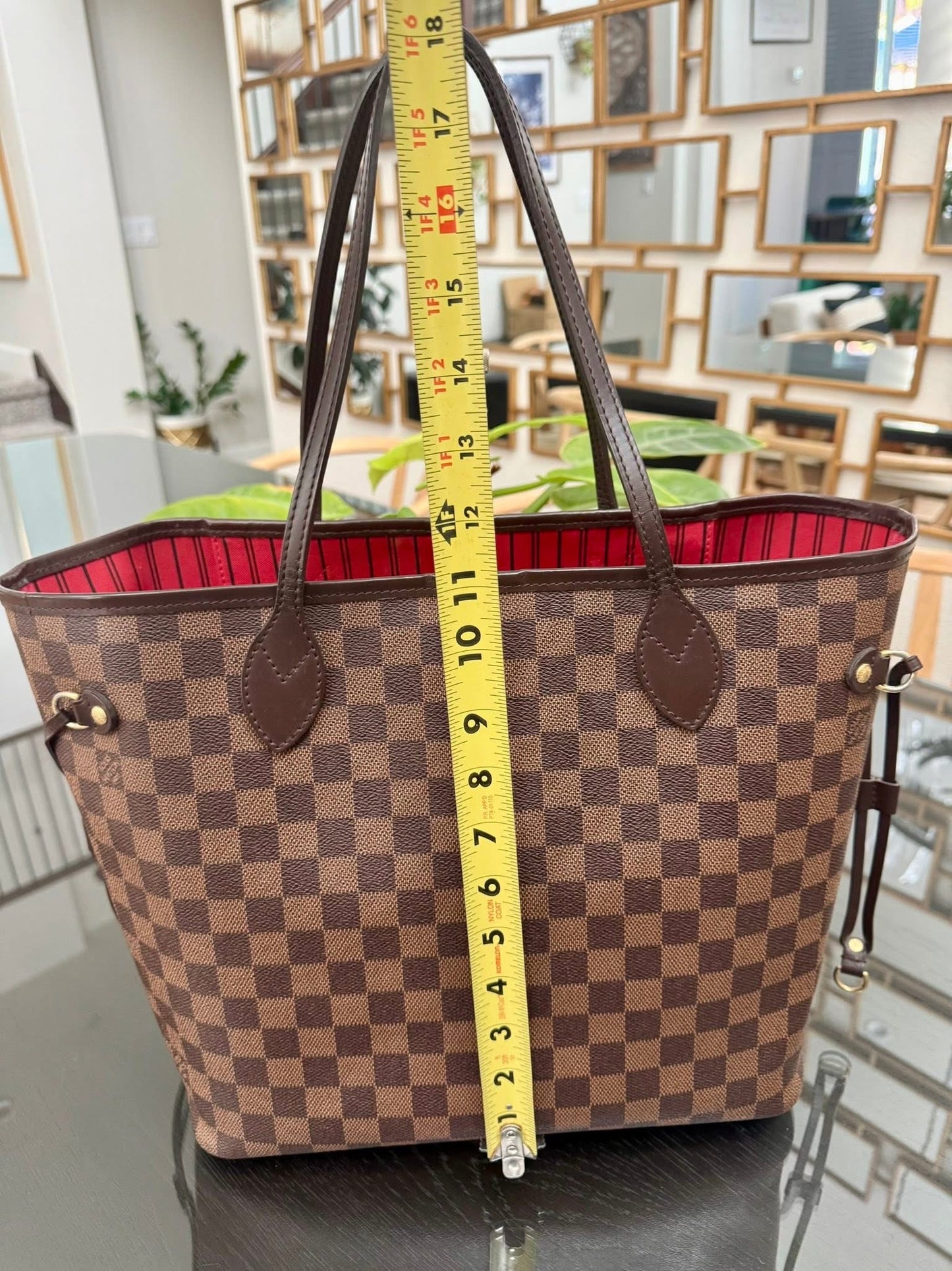 Neverfull MM in DE with Dustbag and Non branded Twilly 📅 Year: 2014
