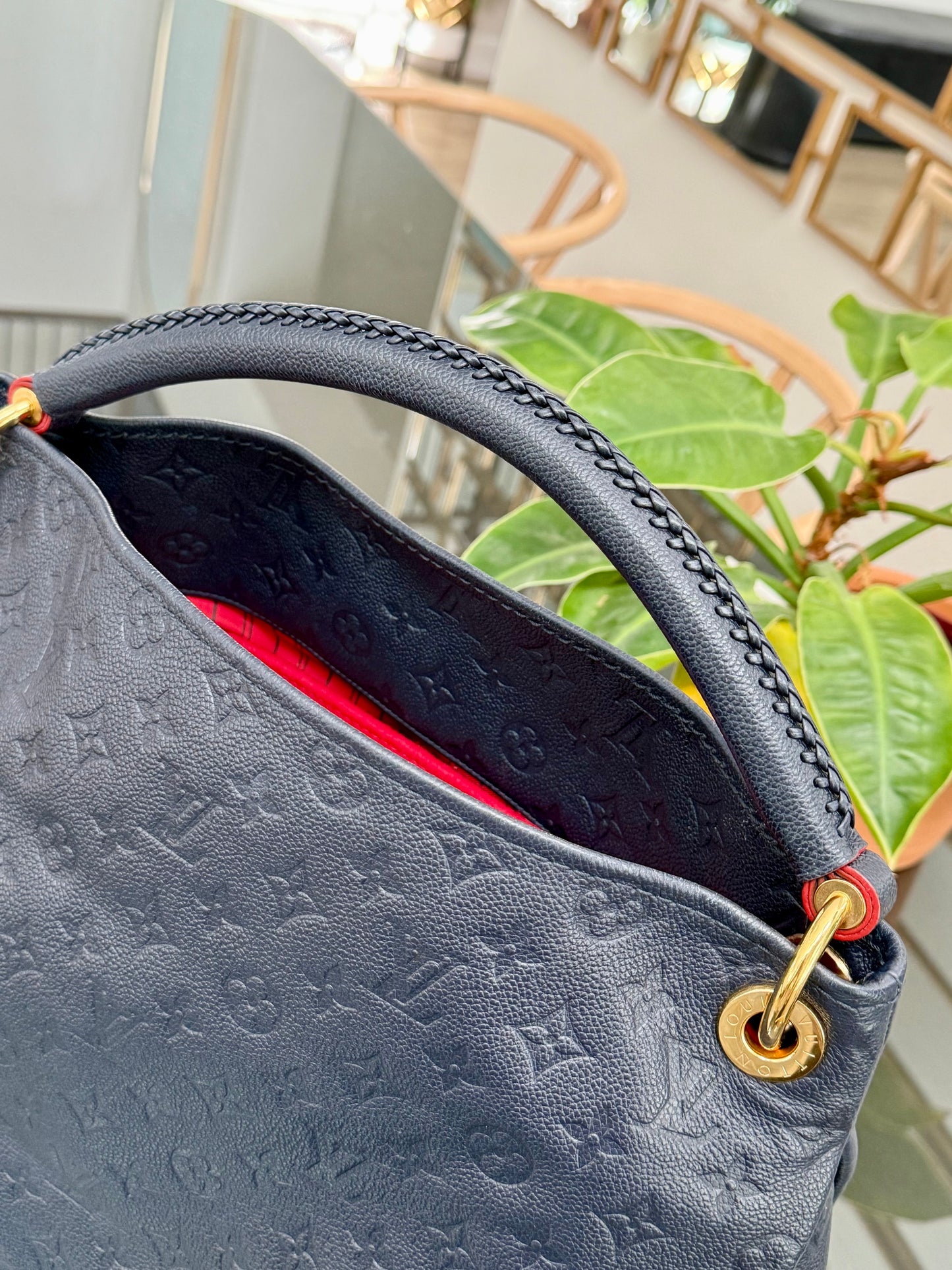 Artsy MM Empriente in Navy Blue with Dustbag- 📅 Year: 2020