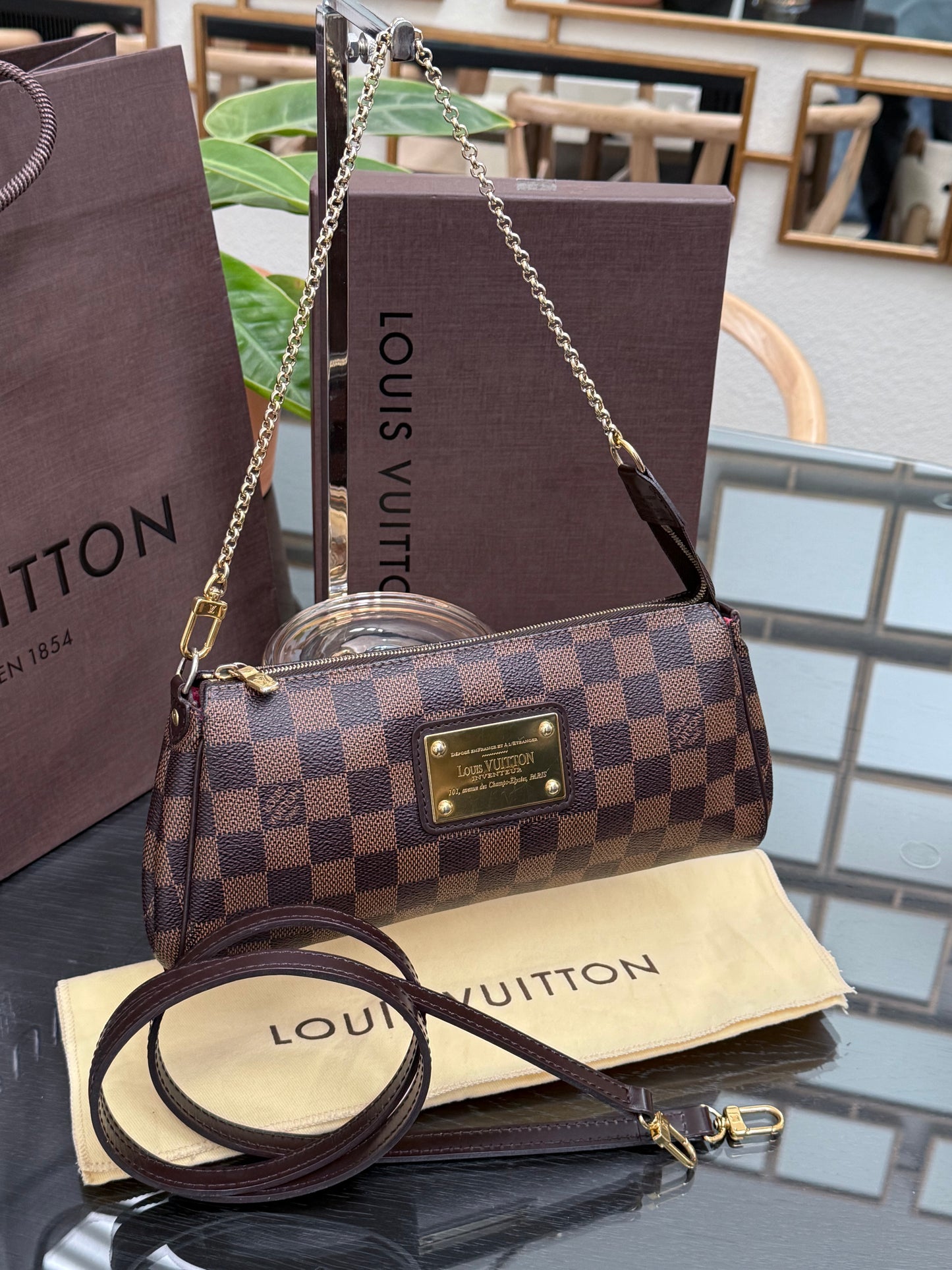 Eva Clutch in DE with Dustbag, Box and Paper bag 🗓️ Year: 2012