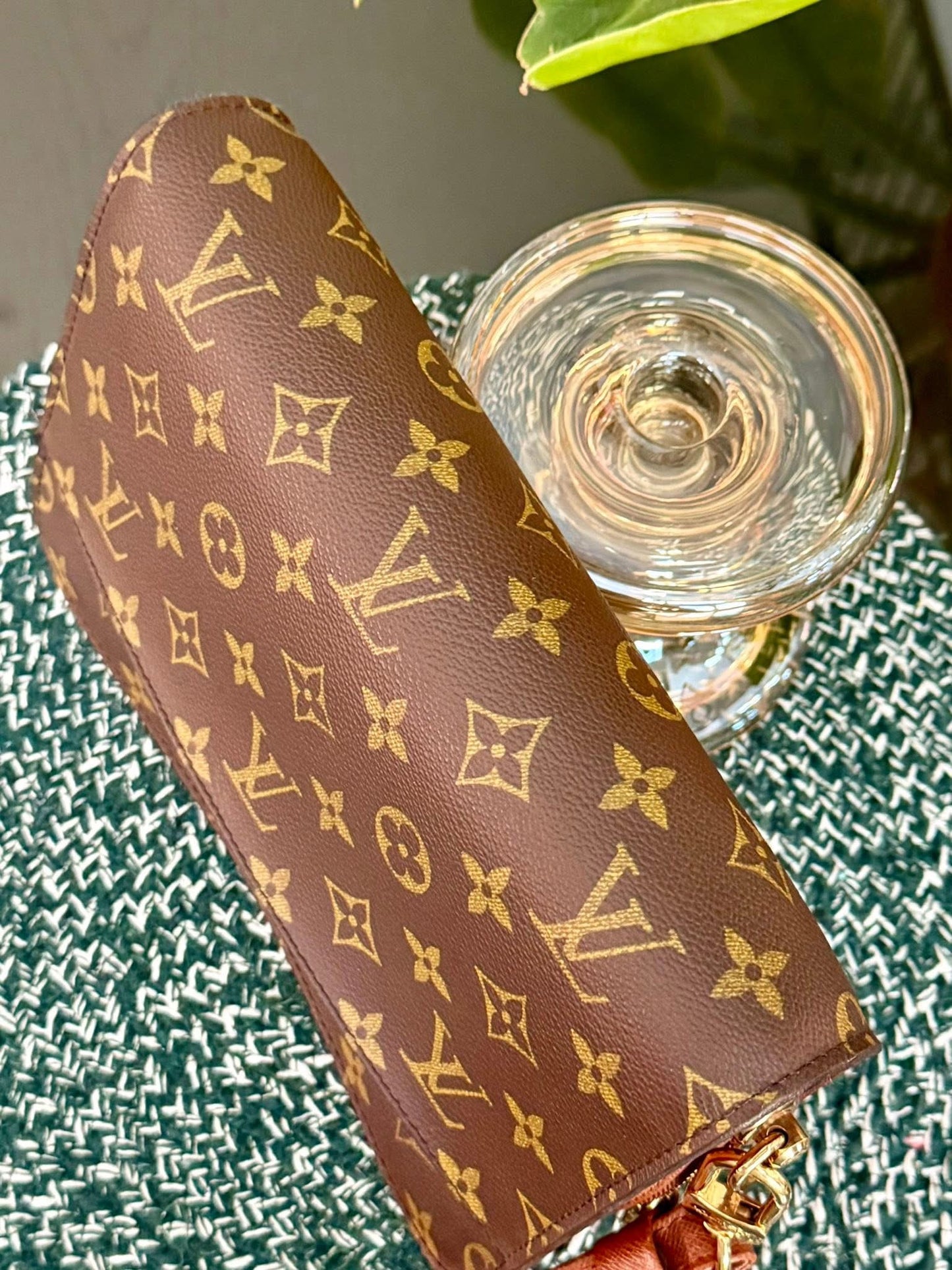 Orsay Clutch 🌼🗓️ Year: 1994
