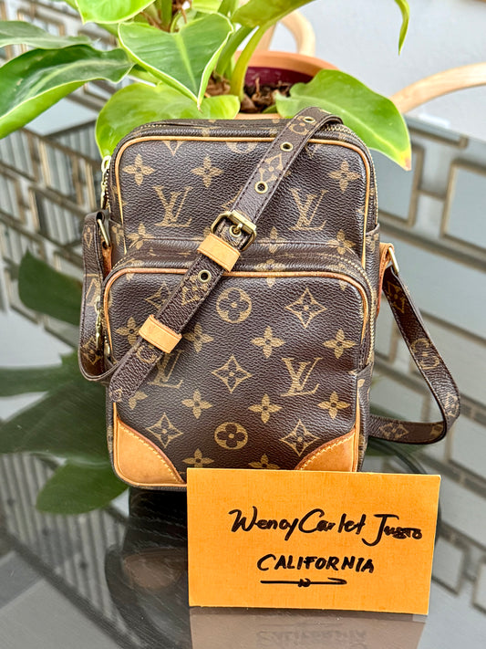 Amazon Crossbody Bag -Year: 2007