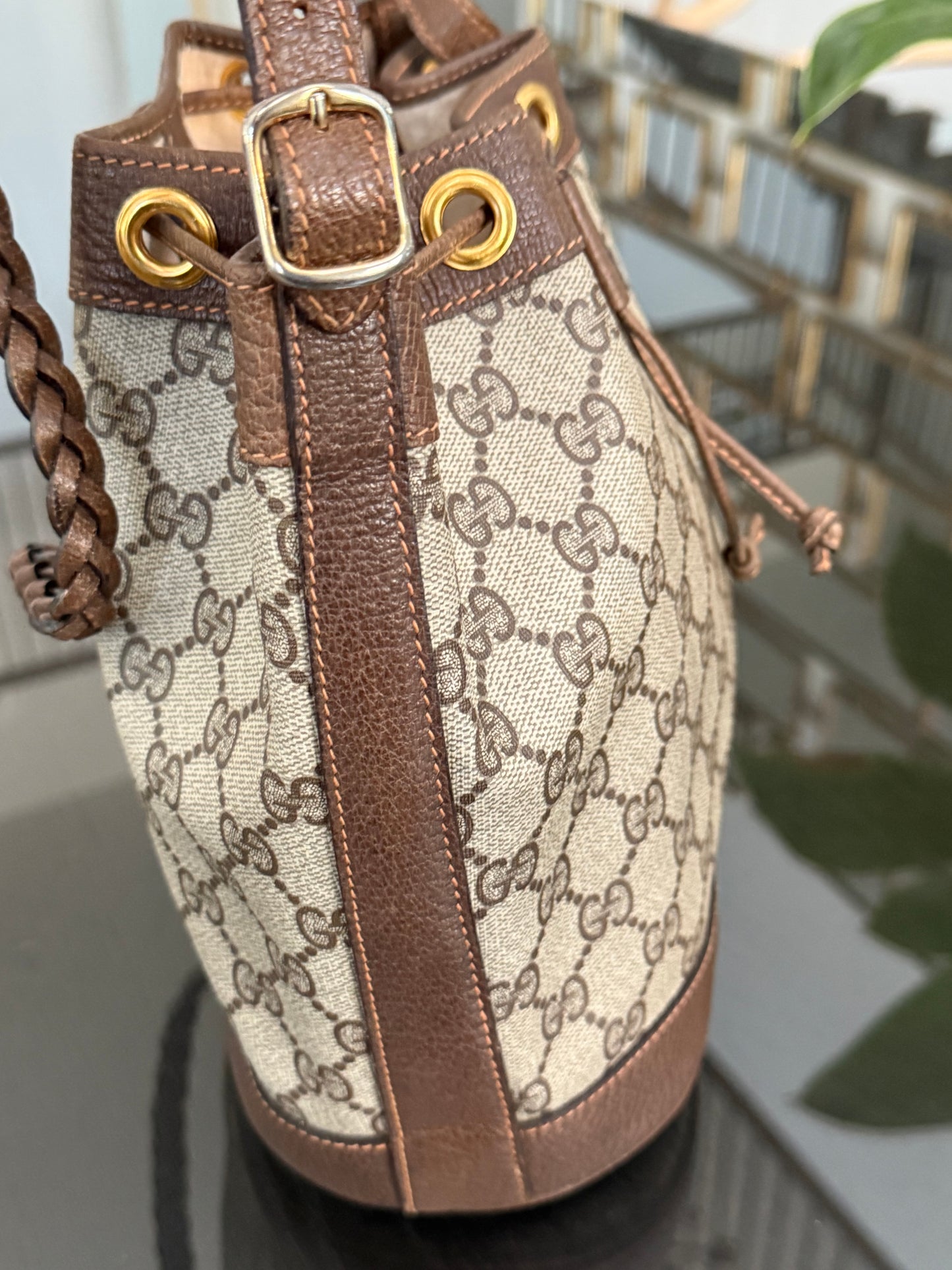 Gucci Vintage Bucket Crossbody bag