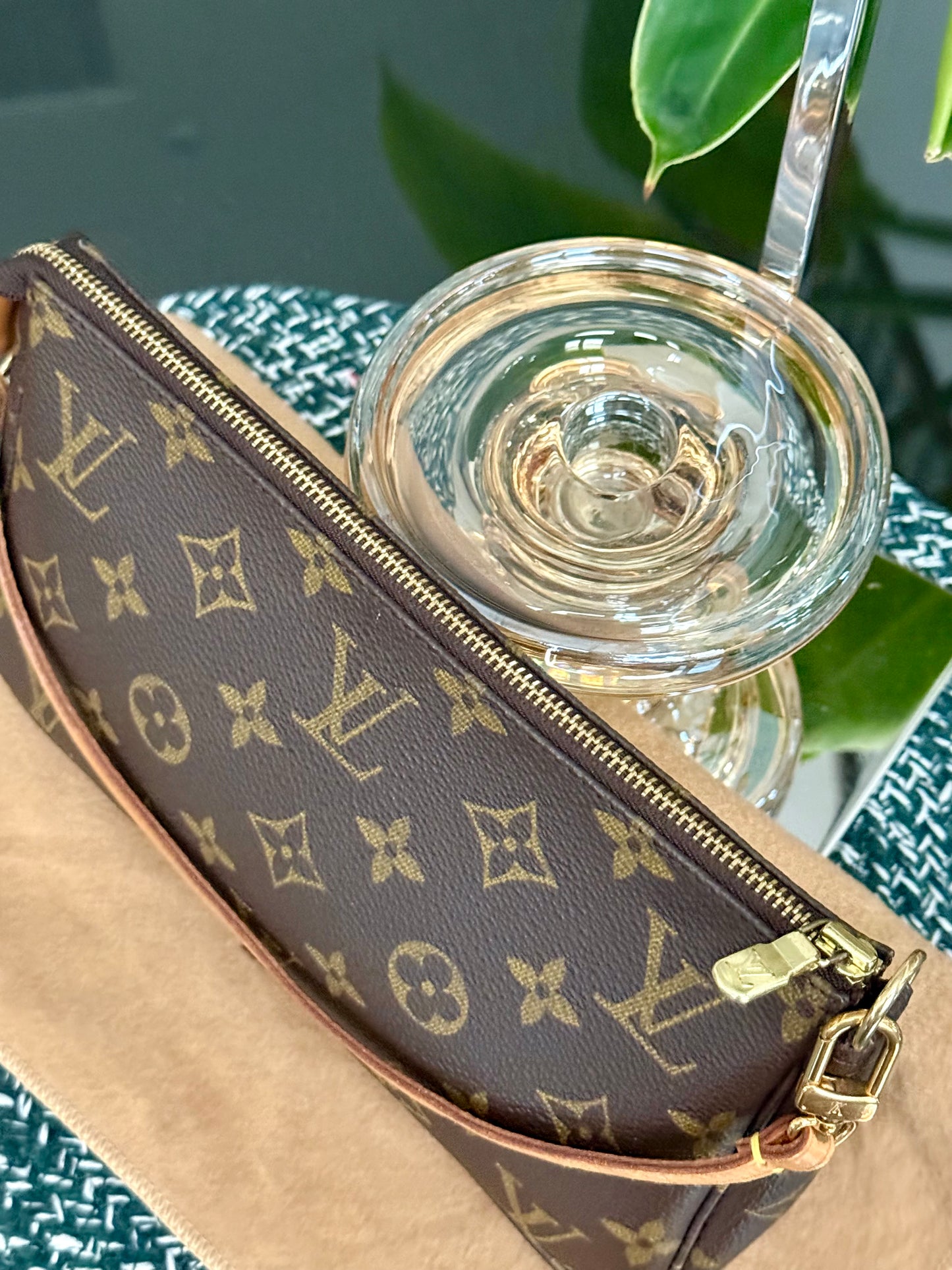 Pochette Accessories with Dustbag -🗓️ Year: 2001