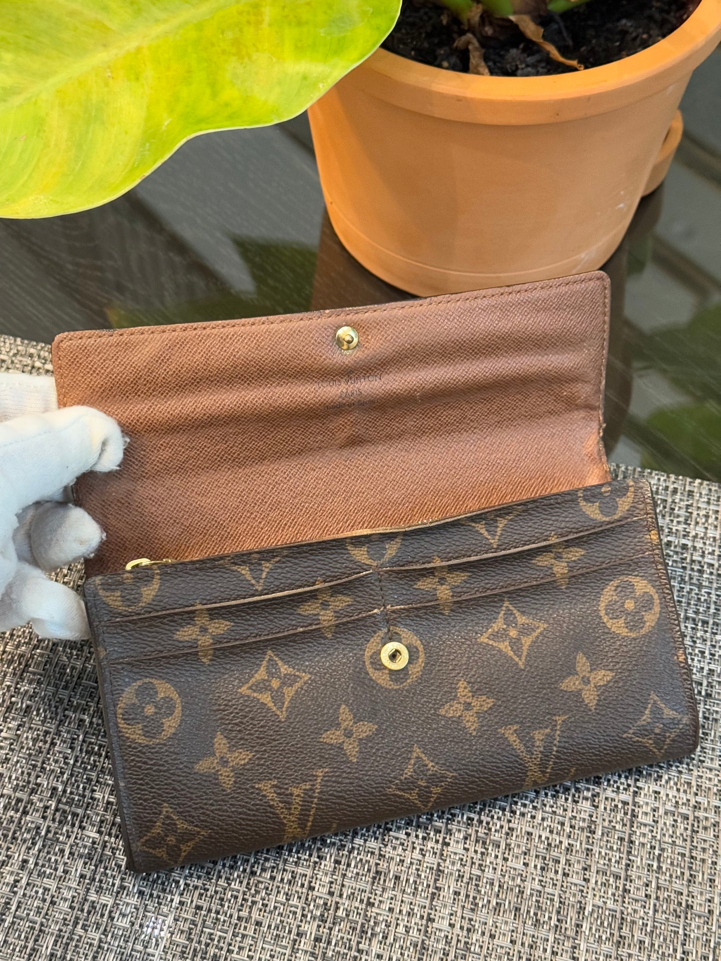 Sarah Wallet in Monogram with 10 Cardholders - 📅 Year: 2010
