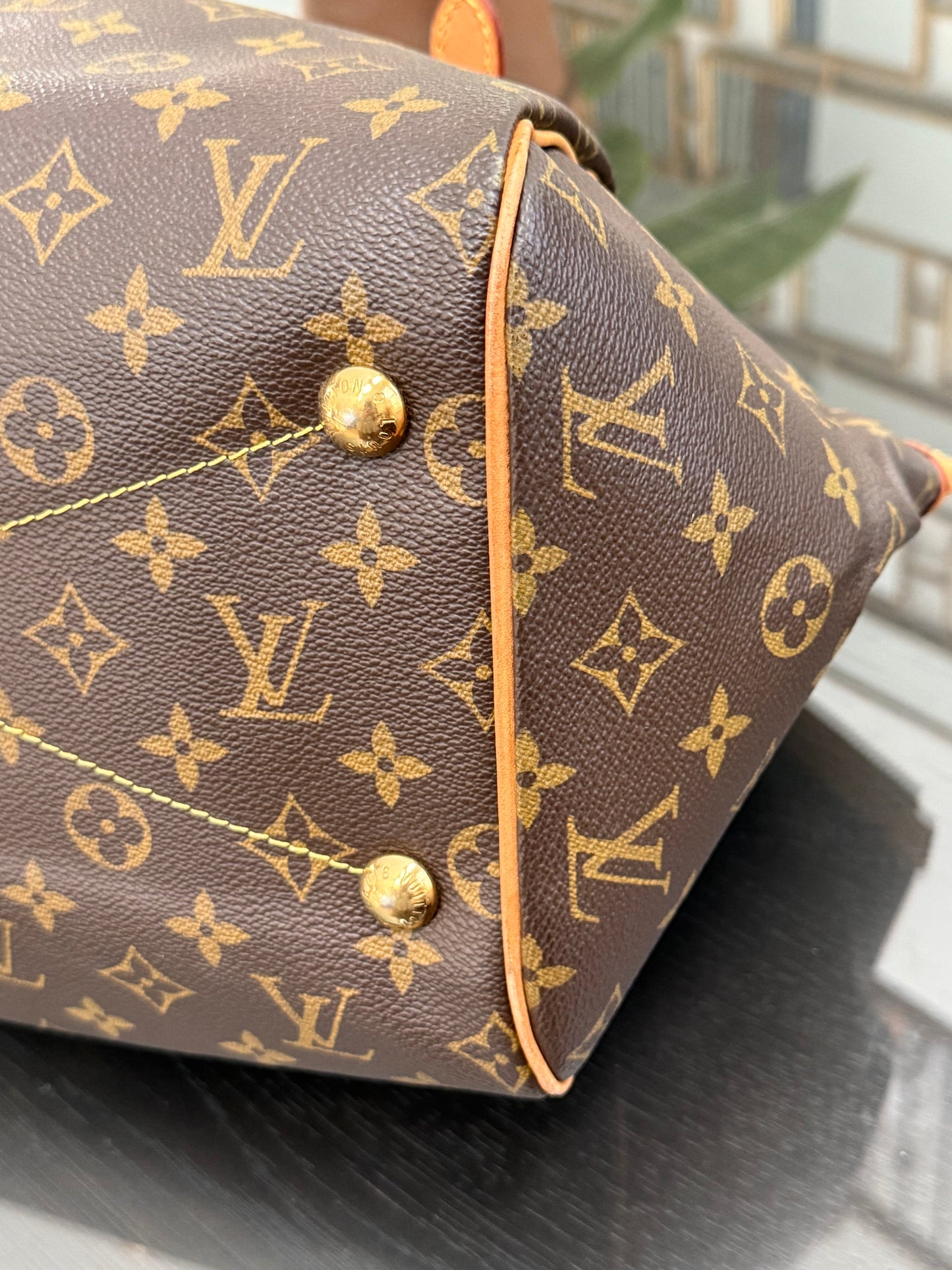 🌺 Tivoli GM in Monogram - 🗓️ Year: 2008