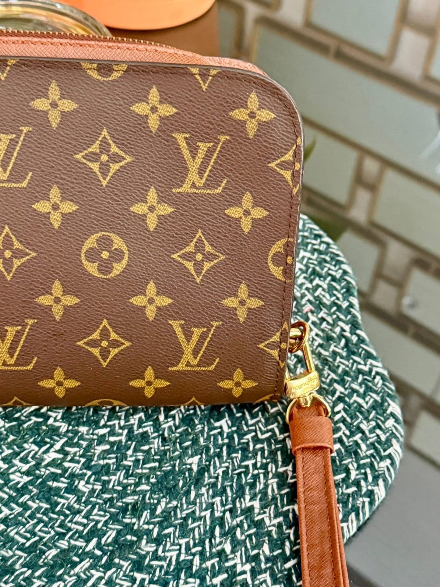 Orsay Clutch 🌼🗓️ Year: 1994