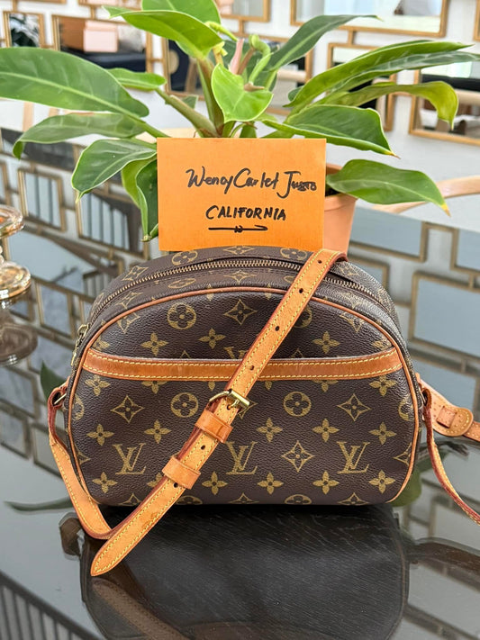 Blois Crossbody -🗓️ Year: 1999