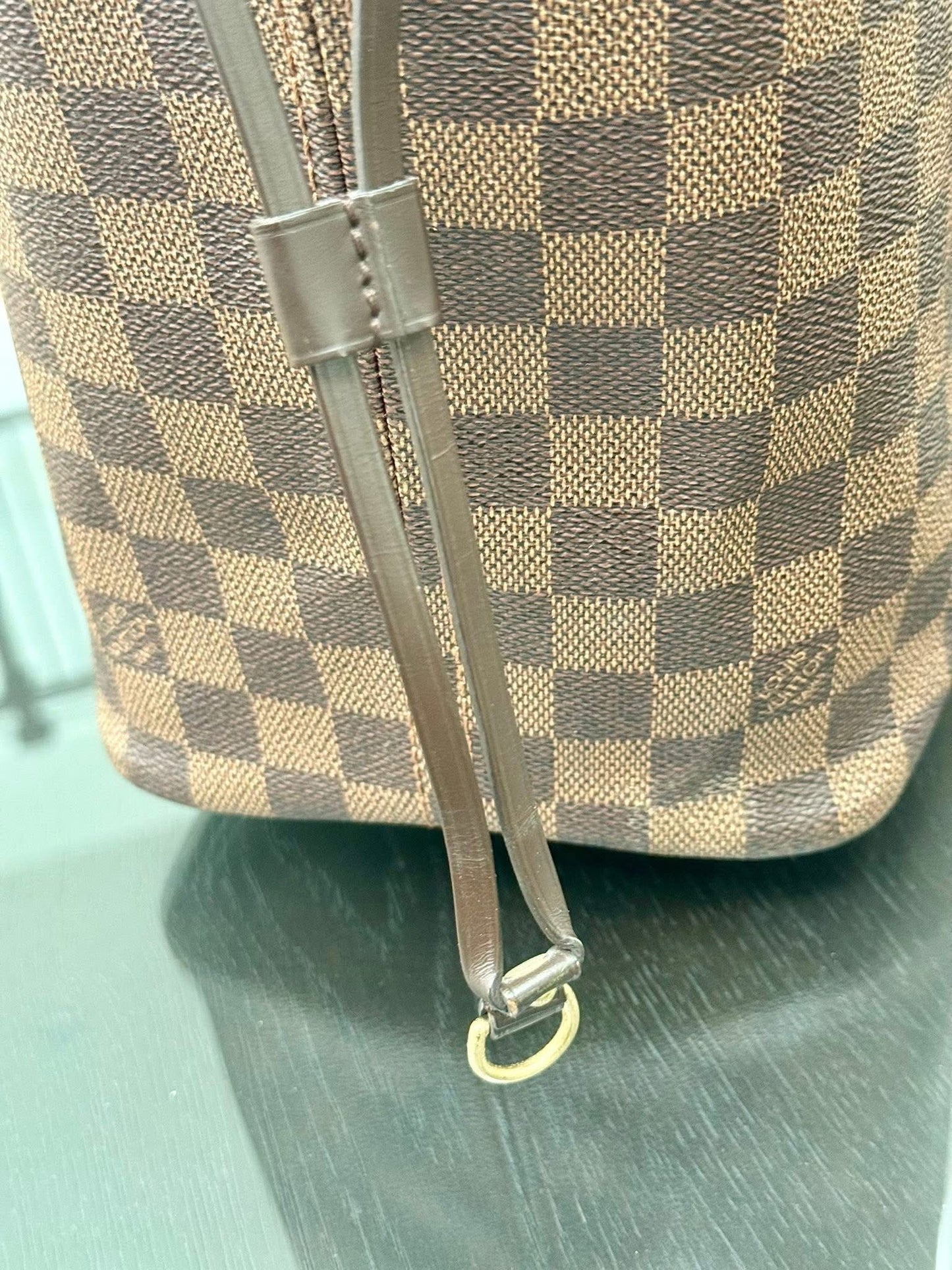 Neverfull MM in DE with Dustbag and Non branded Twilly 📅 Year: 2014
