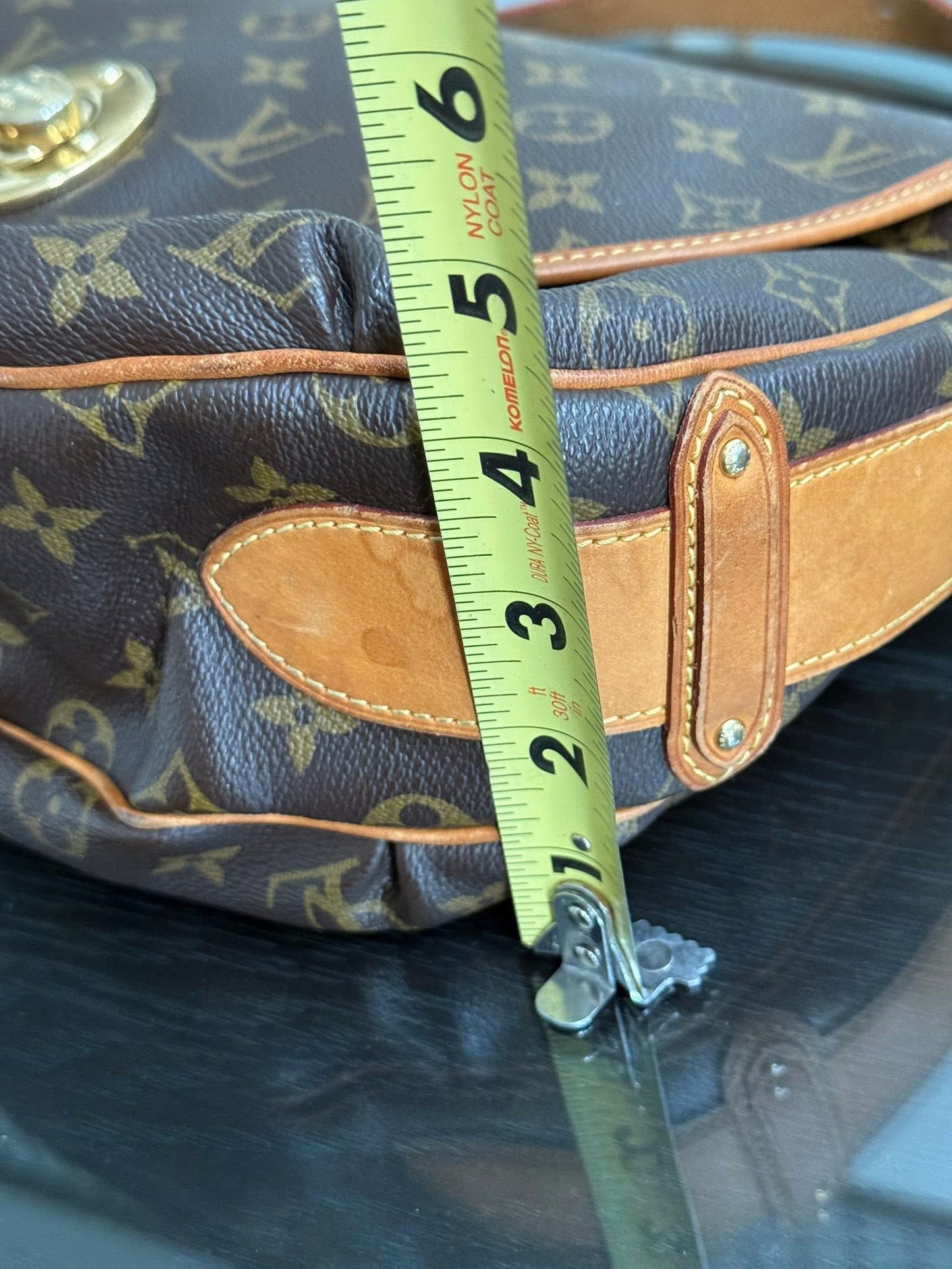 Tulum GM Shoulder/ Crossbody Bag - 🗓️ Year: 2010