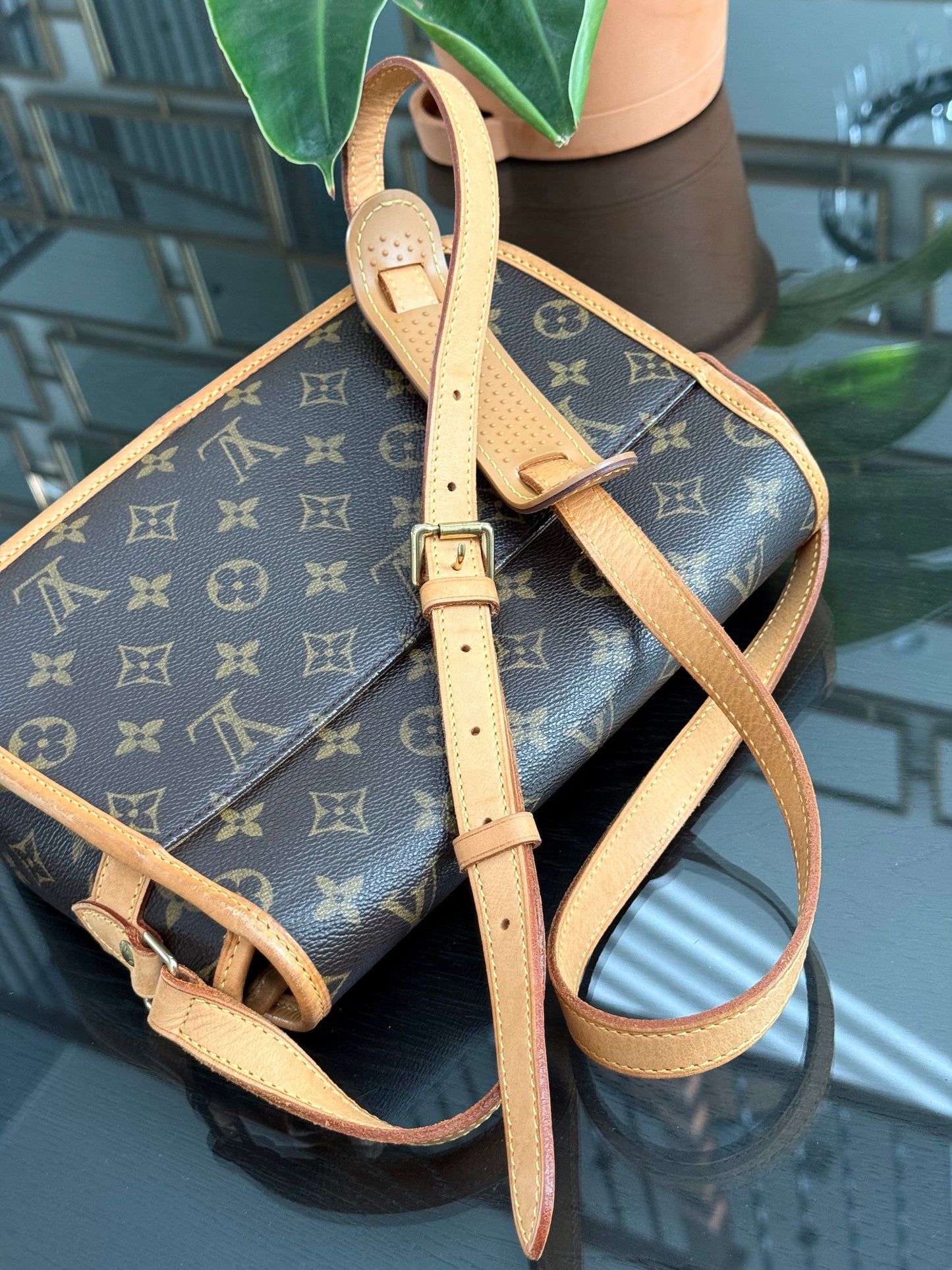 Sologne Crossbody 📅 Year: 2003