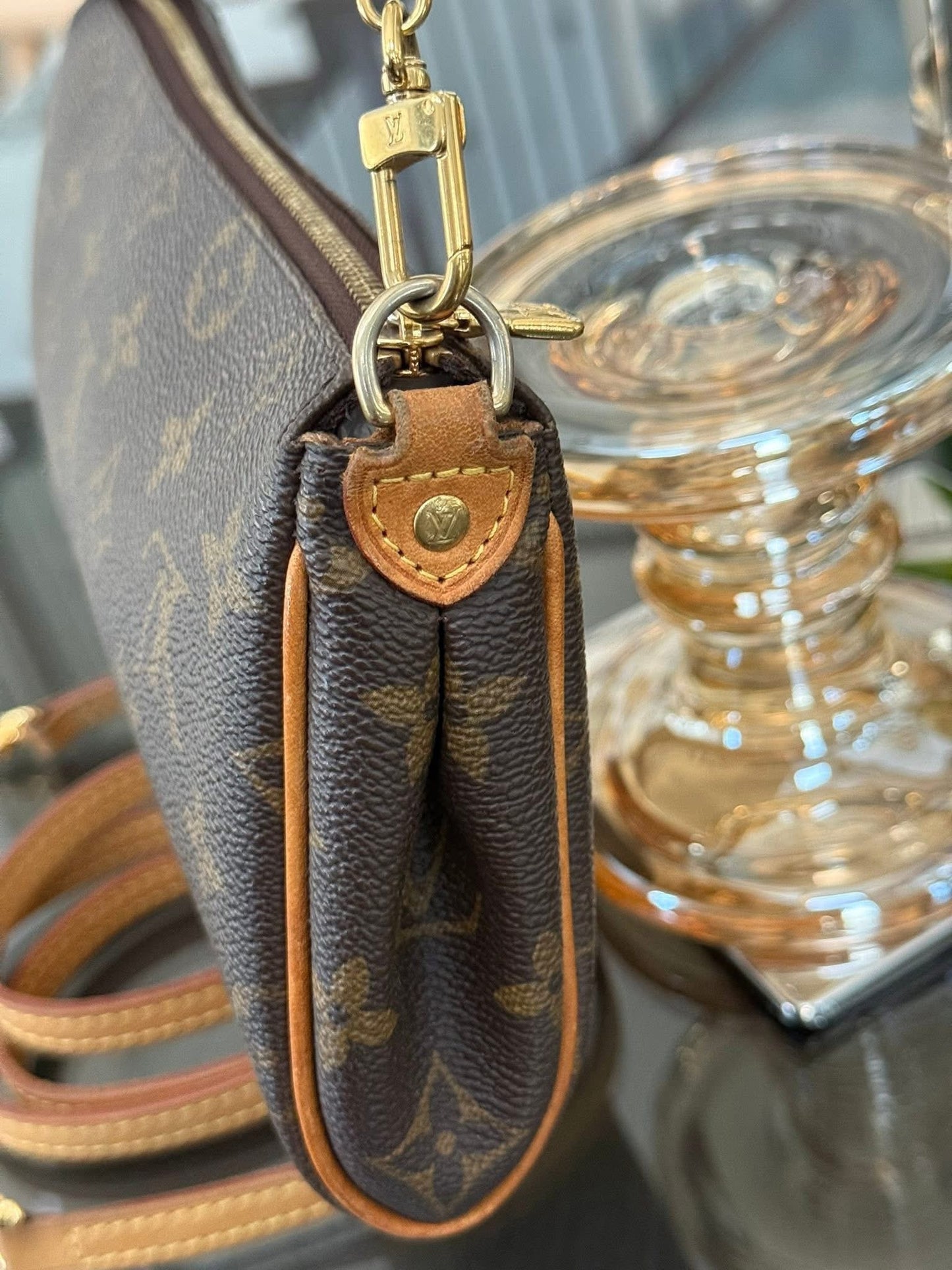 Eva Clutch in Monogram with Original Strap, Insert Organizer, Box and Paper bag 🗓️ Year: 2010
