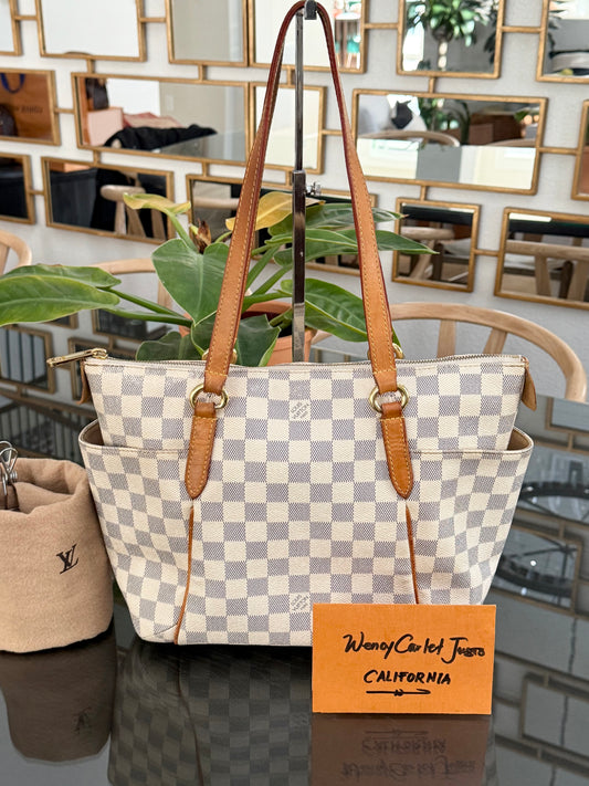 Totally PM Azur with Dustbag 📅 Year: 2011