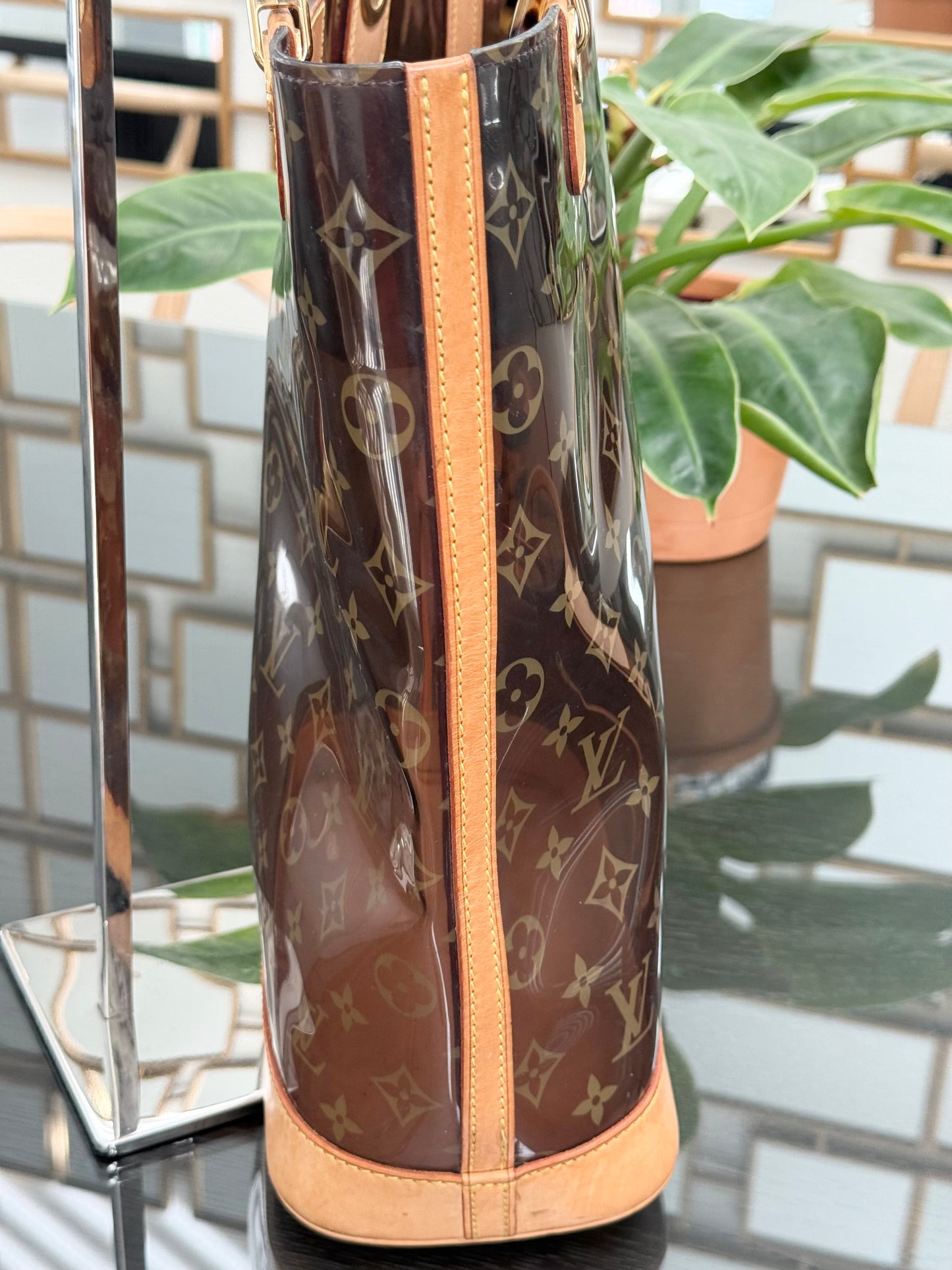 Sac Ambre Vinyl MM Bucket with Pouch 📅 Year: 2003