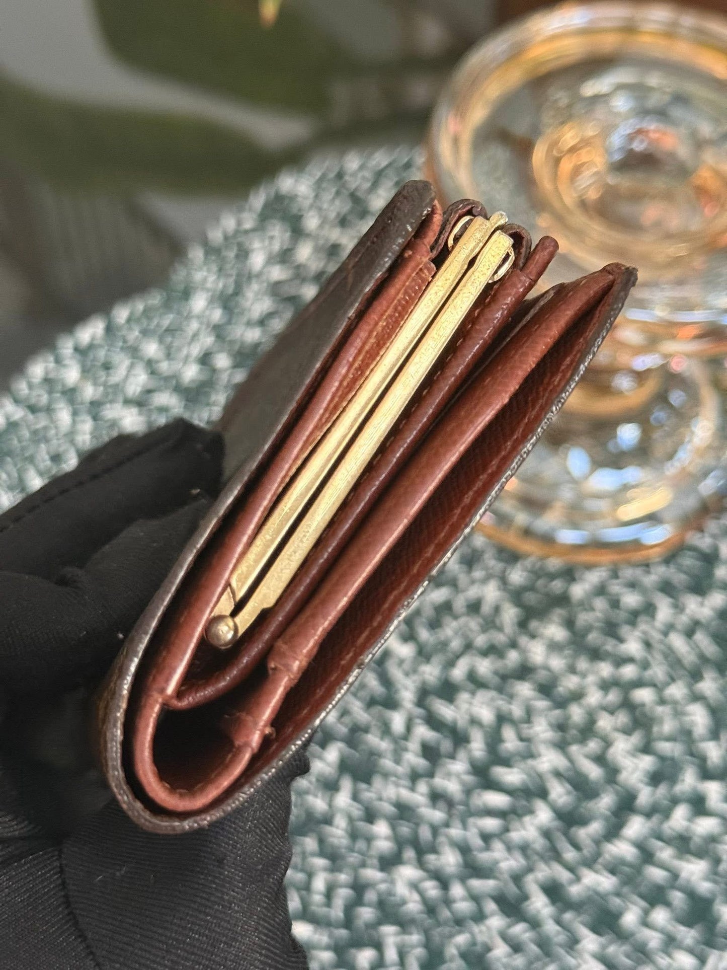 Kisslock Wallet in Monogram 🗓️ Year: 2000
