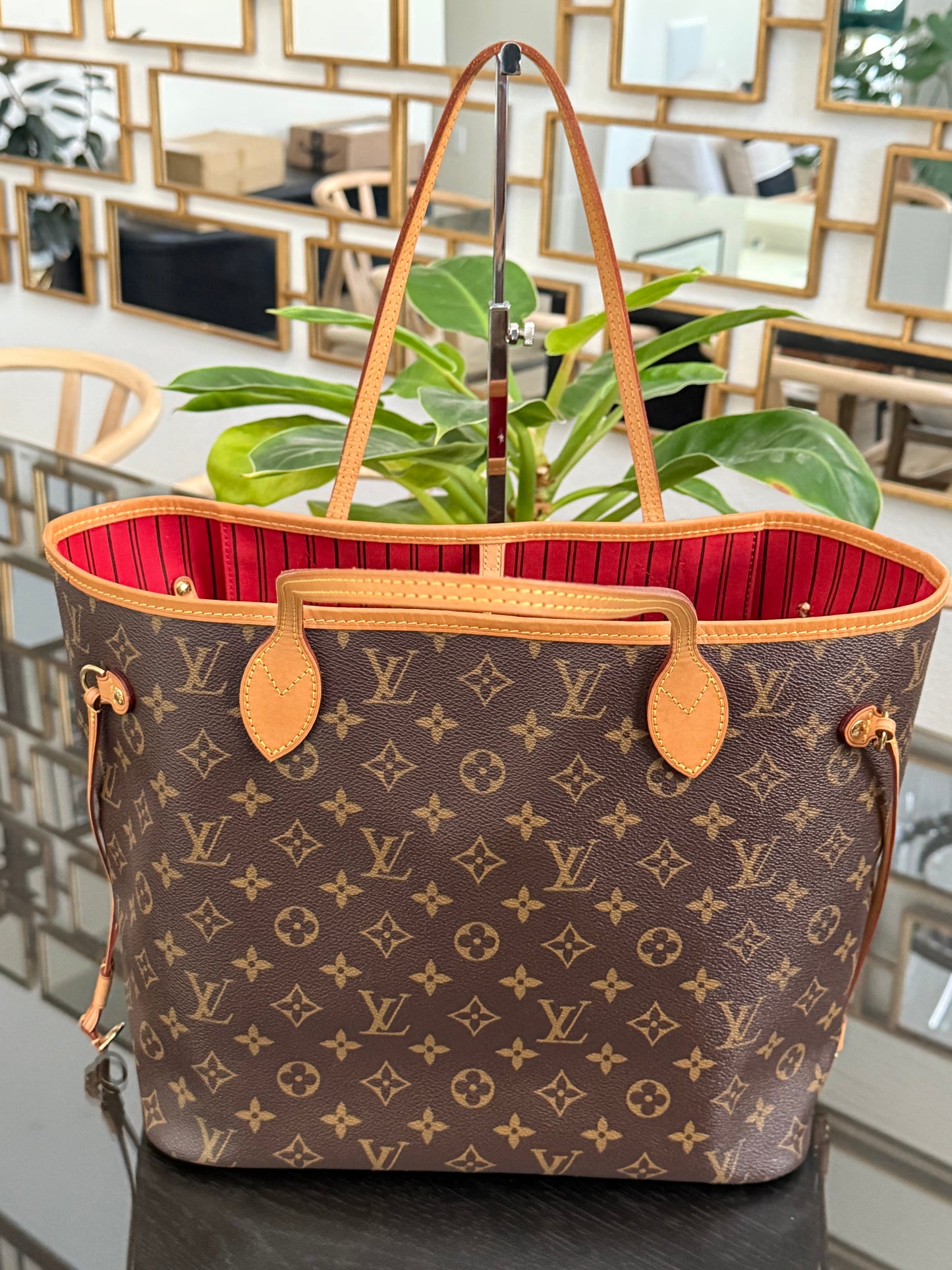 Neverfull MM in Monogram Cerise Interior with Dustbag 🗓️ Year: 2017