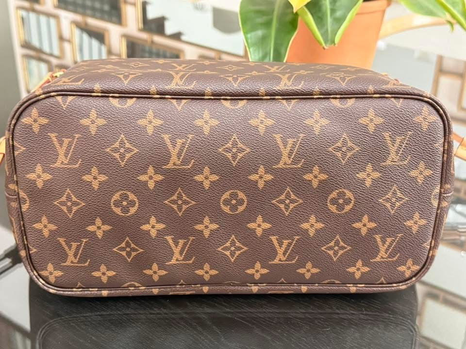 Neverfull MM Monogram in Cerise with Dustbag -🗓️ Microchip