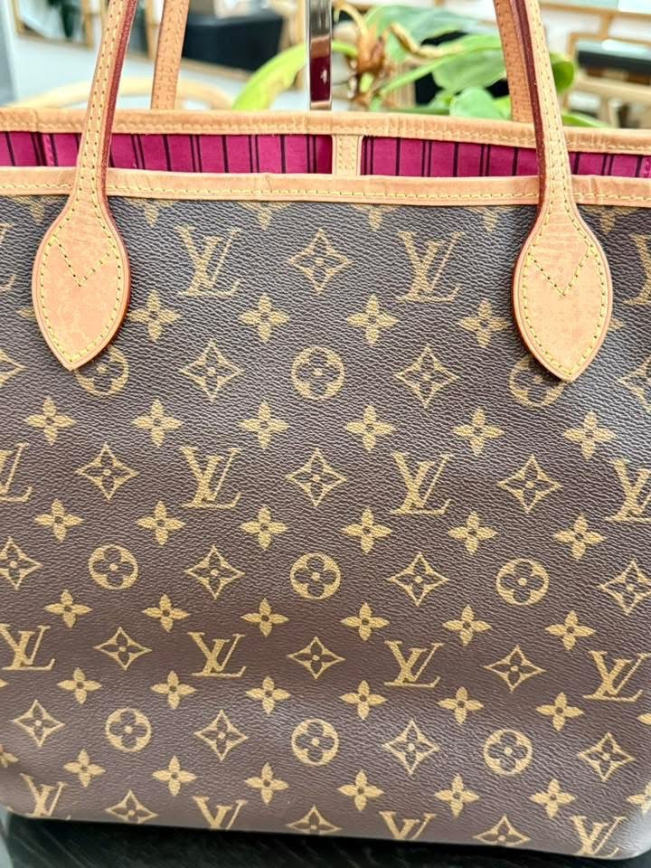 Neverfull MM in Peony interior with Dustbag 🌺 📅 Year: 2020