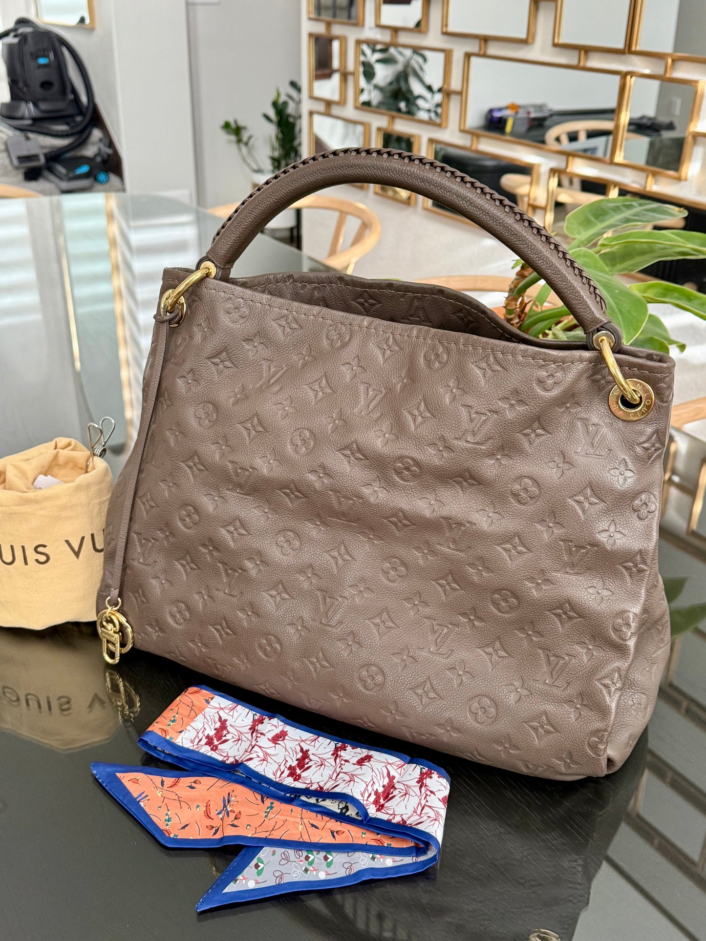 Artsy MM Empriente Ombre with Dustbag and Insert Organizer 📅 Year: 2011