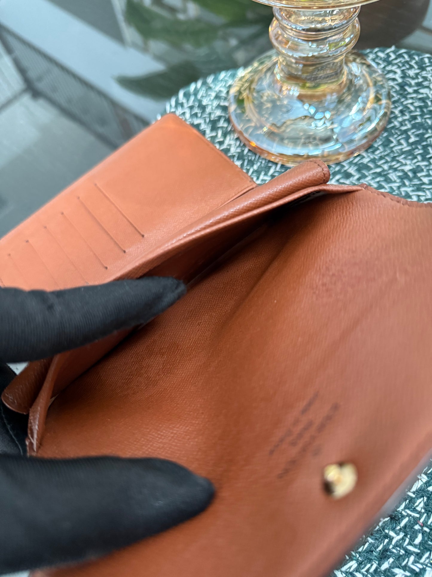Etui Wallet Passport Holder in Monogram with 6 Cardholders 🗓️ Year: 1999