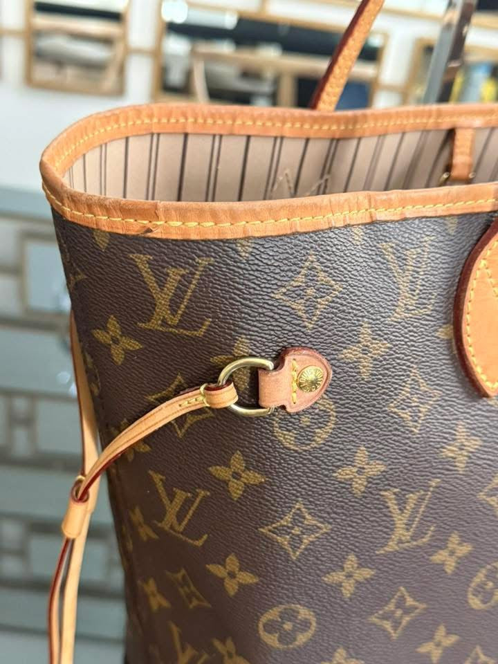 Neverfull MM with Dustbag 📅 Year: 2021