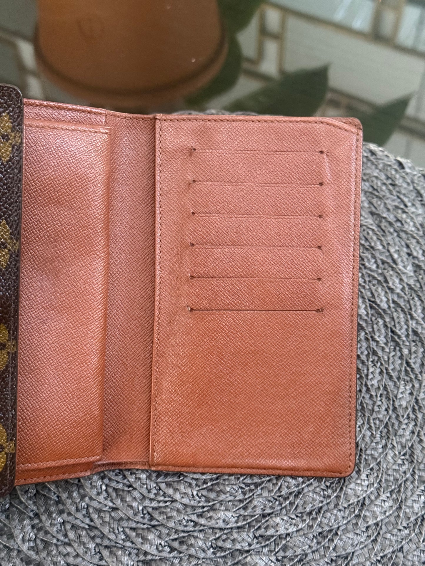 Etui Wallet Passport Holder in Monogram with 6 Cardholders 🗓️ Year: 1998