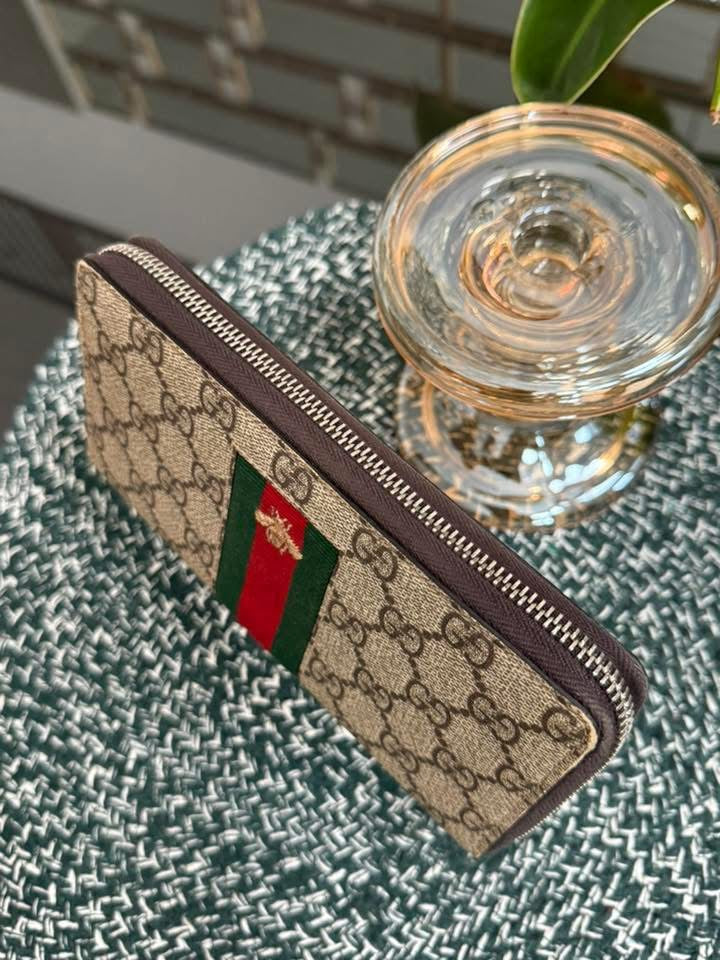 GG Supreme Bee Web Zip Wallet 🗓️