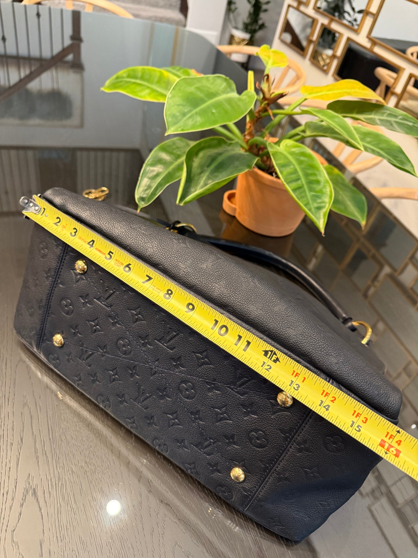 Artsy MM Empriente in Black/ Dark Blue with Dustbag and Insert Organizer 📅 Year: 2011