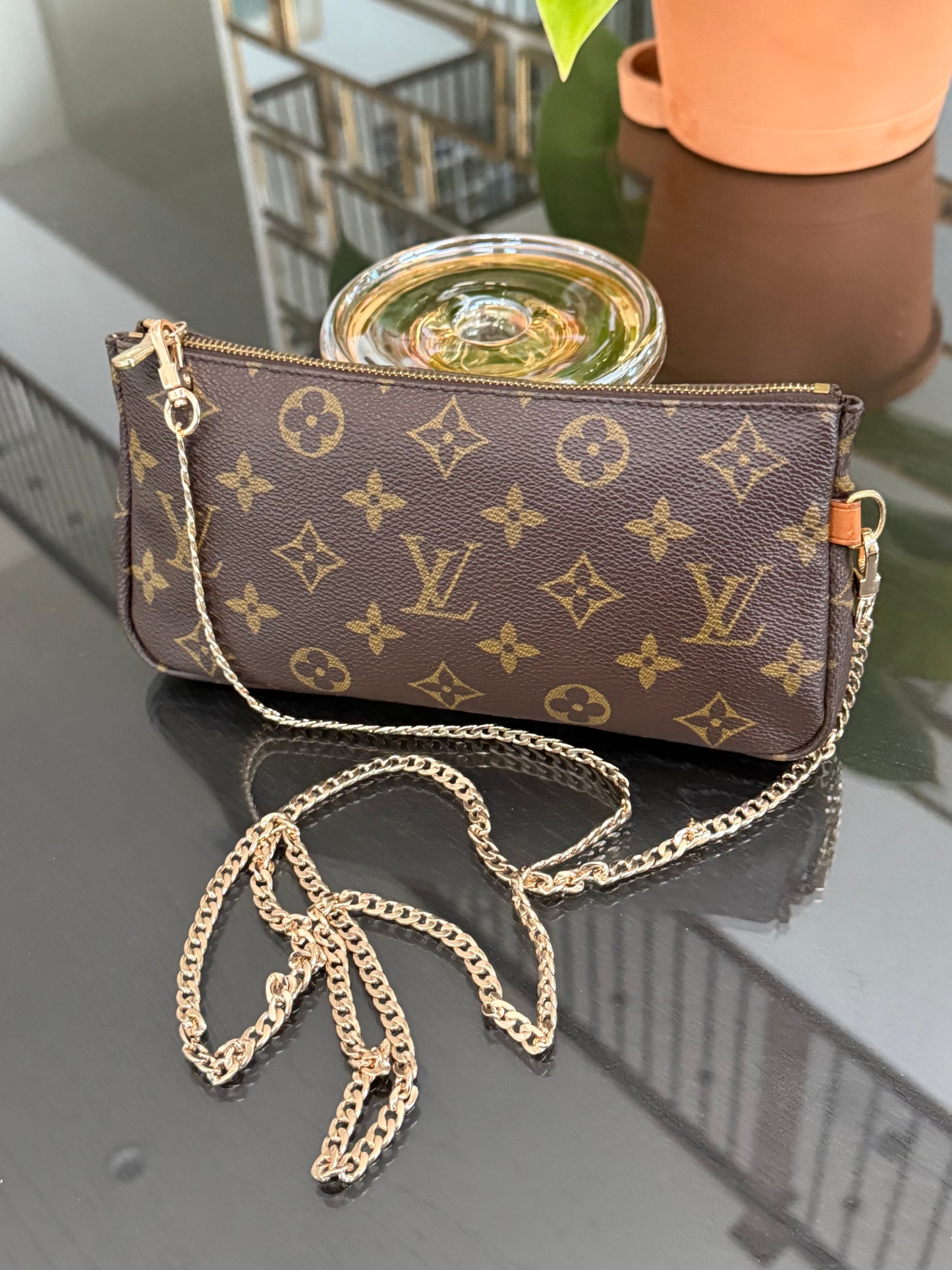 Sac Shopping Pouch with Generic Gold Strap