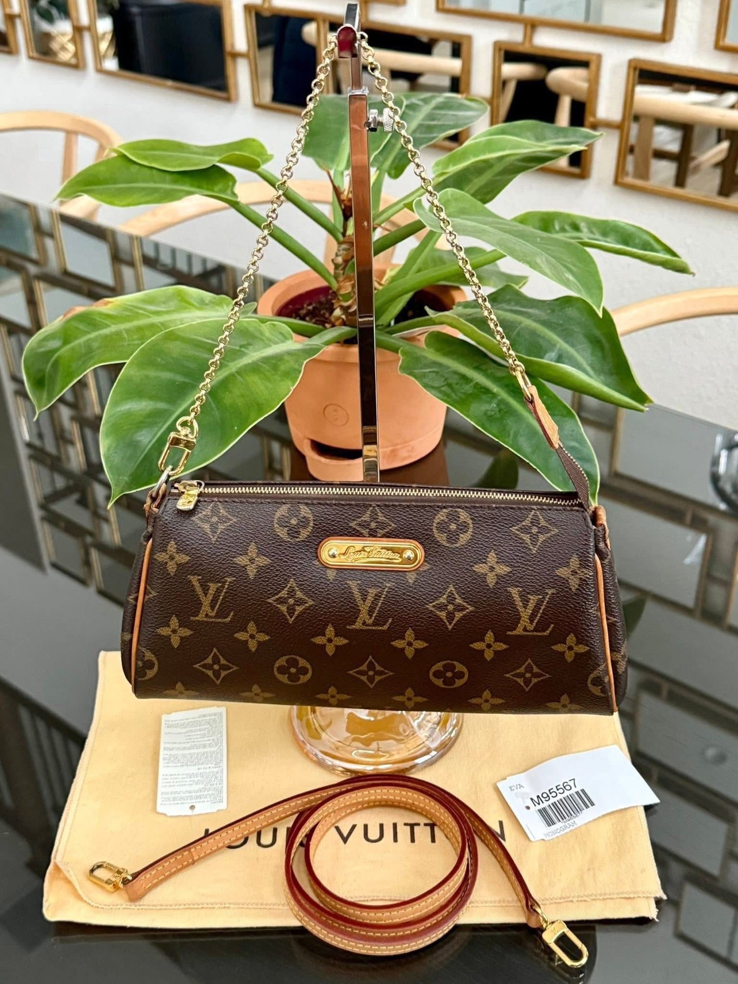 Eva Clutch in Monogram with Dustbag, Box and Paper bag 🗓️ Year: 2014