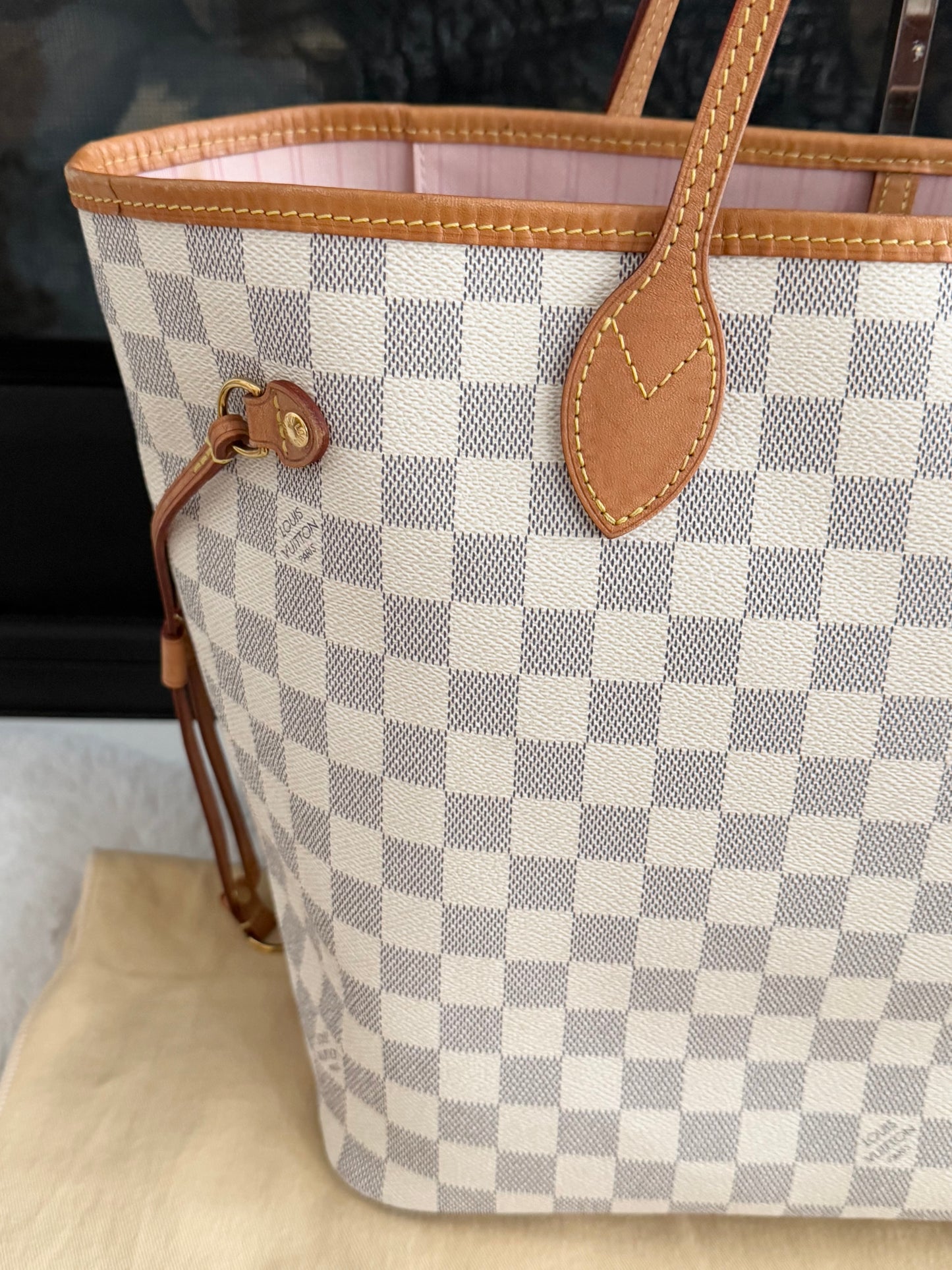 Neverfull MM Azur in Rose Ballerine with Dustbag -Year: 2018