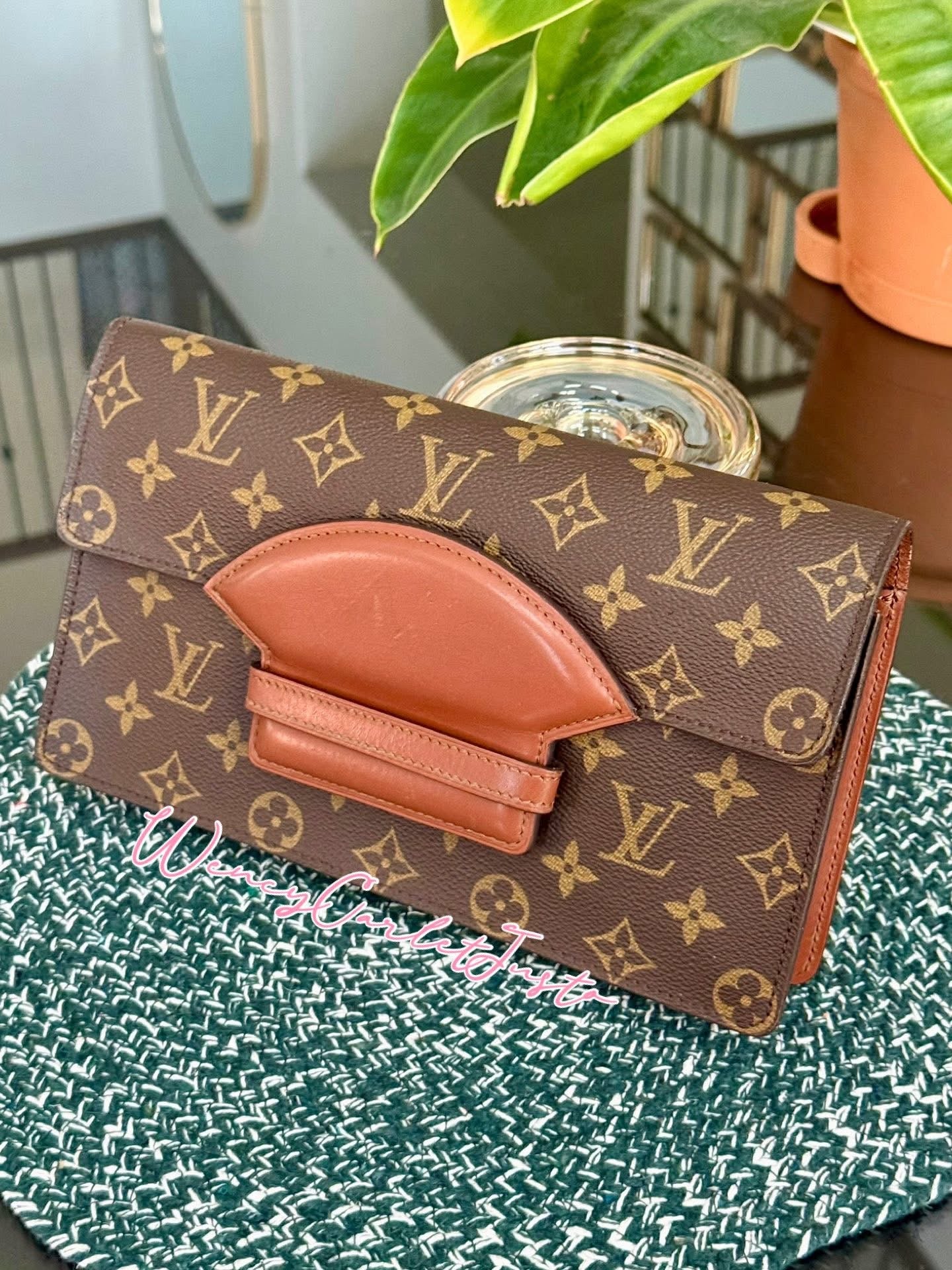 Chaillot Clutch w/ Dustbag 🗓️ Year: 1987