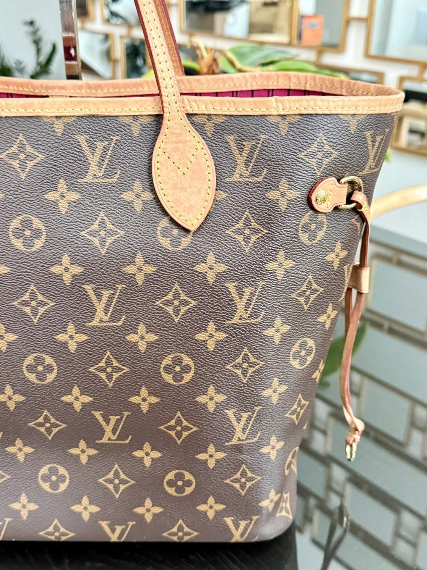 Neverfull MM in Peony interior with Dustbag 🌺 📅 Year: 2020