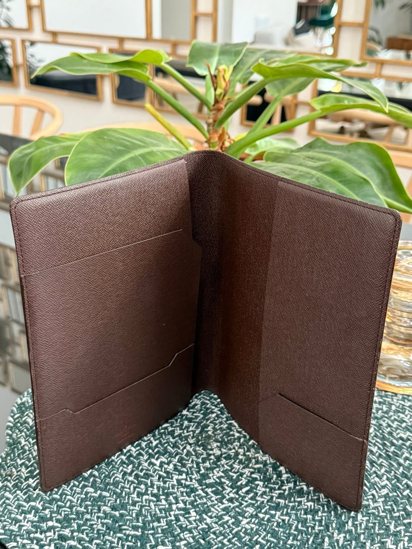 Damier Ebene Desk Agenda Cover 
🗓️ Year: 2005