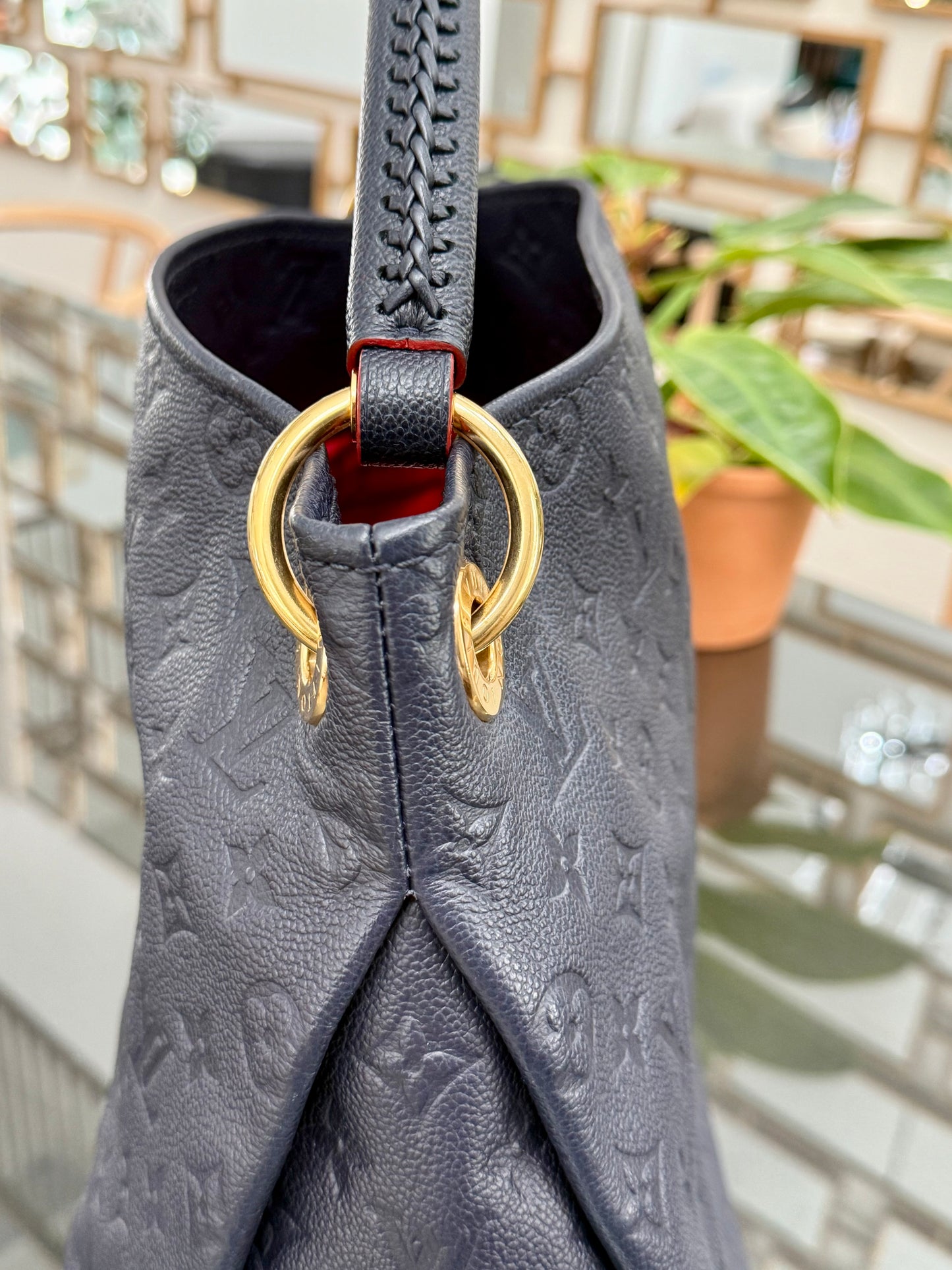 Artsy MM Empriente in Navy Blue with Dustbag- 📅 Year: 2020