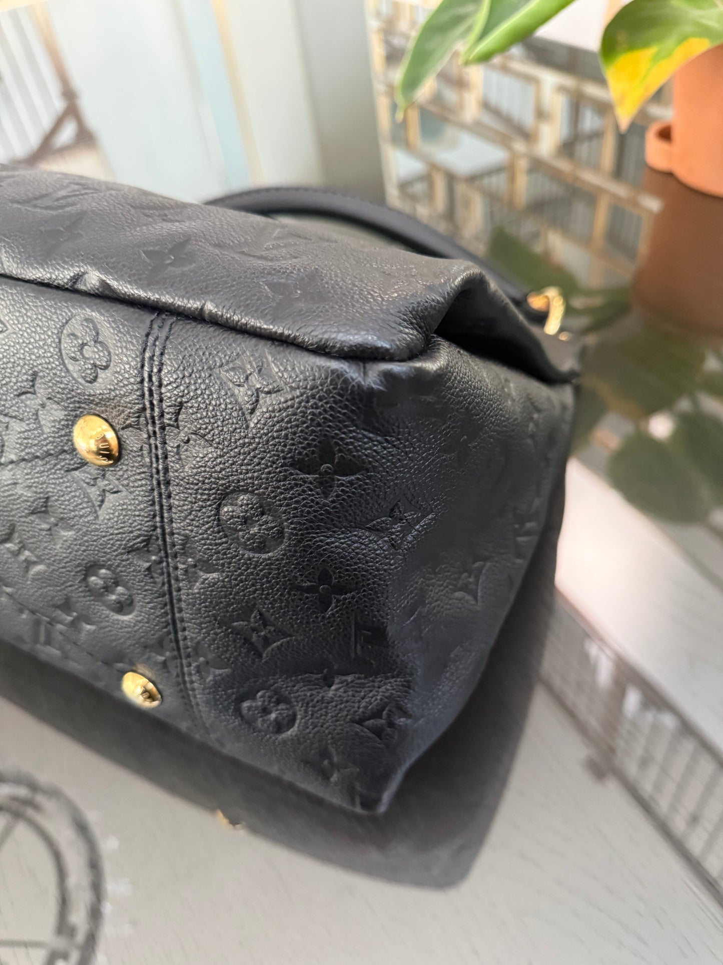 Artsy MM Empriente Black with Dustbag - 📅 Microchip and Authenticated