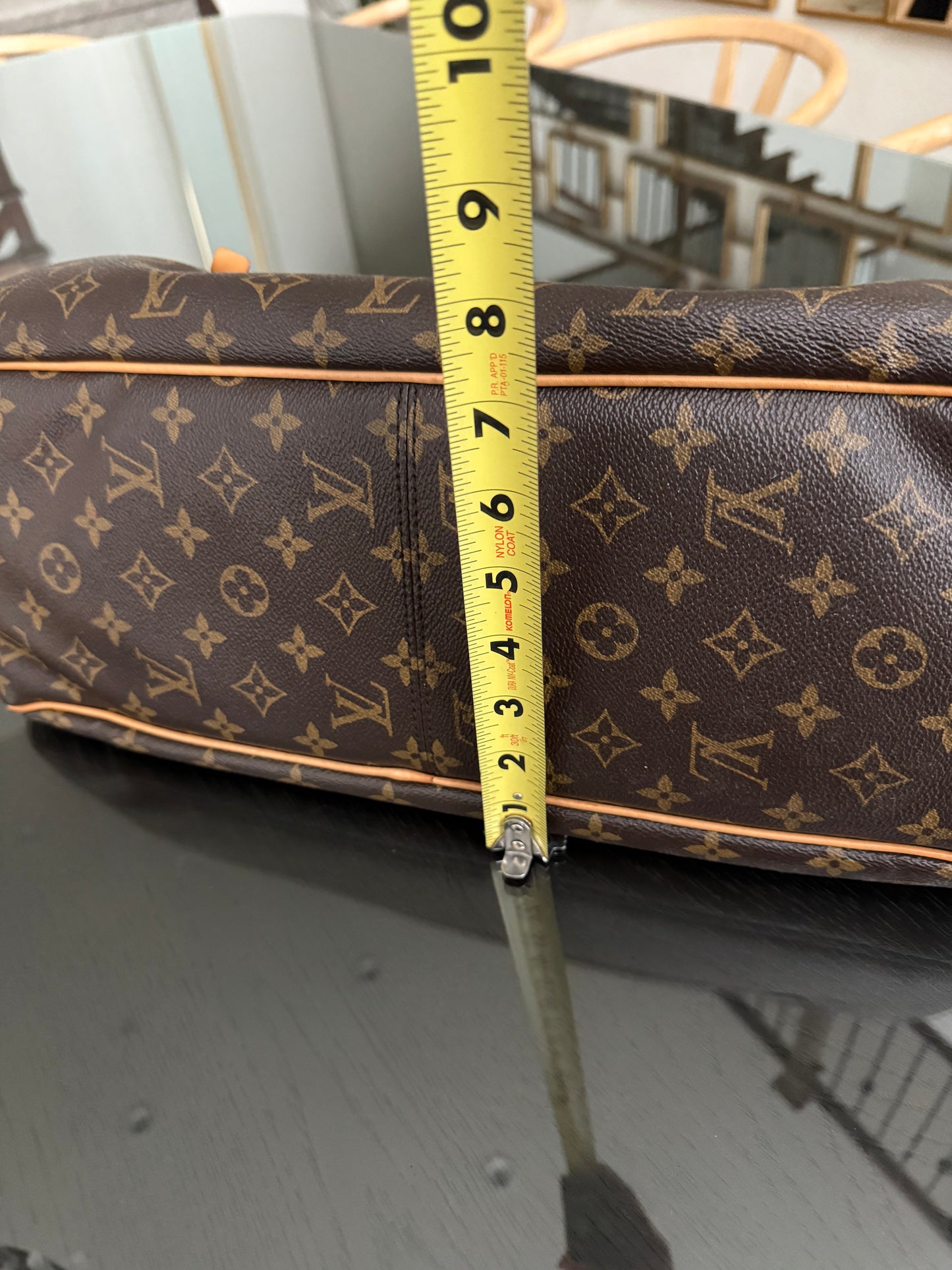 Delightful GM with Dustbag 🌹📅 Year: 2011