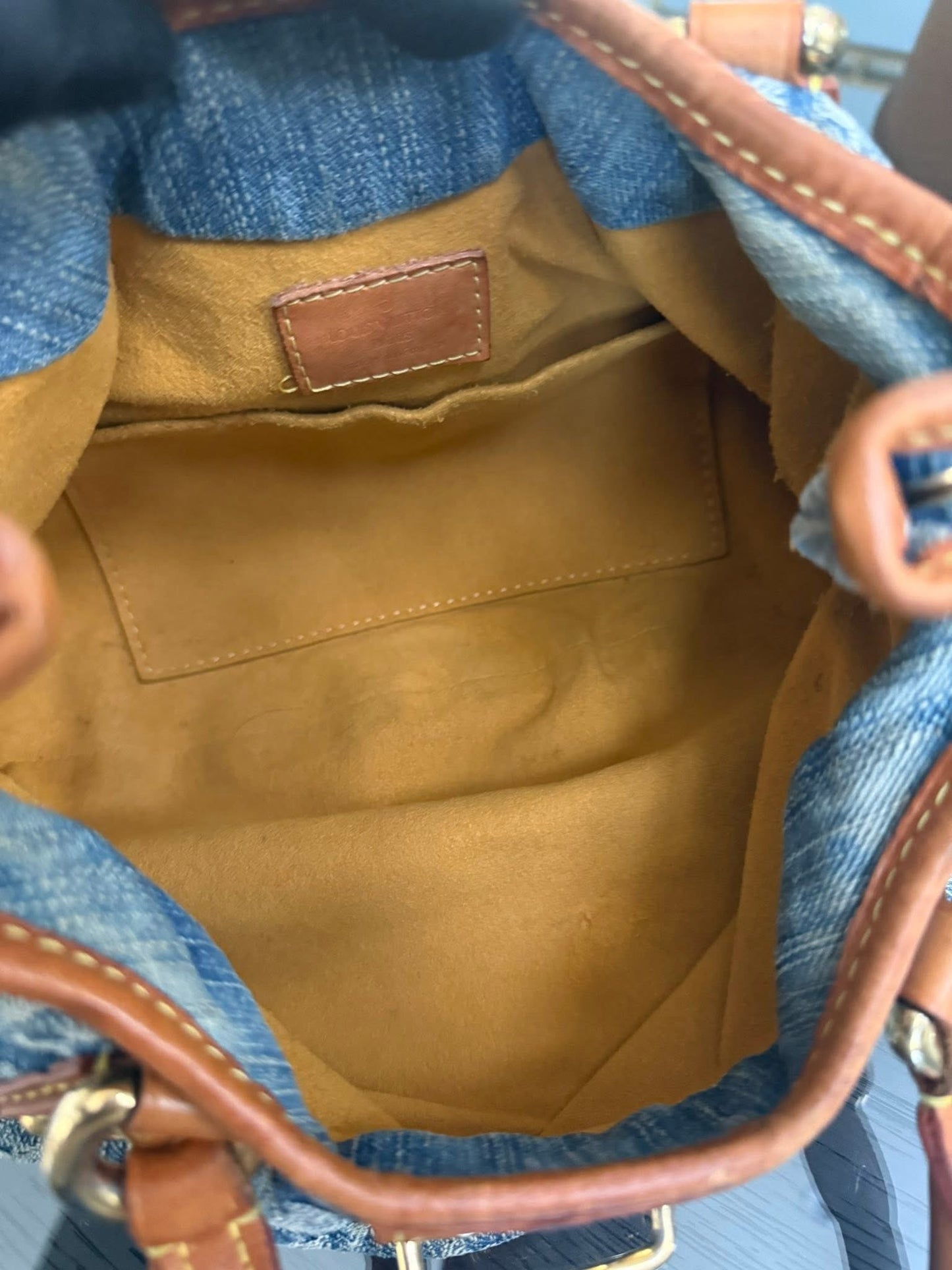 Denim Pleaty Handbag in Blue 📅