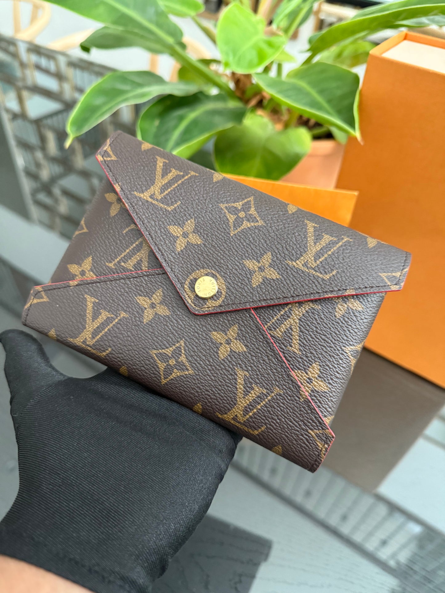 Kirigami Pouch Medium- Microchip