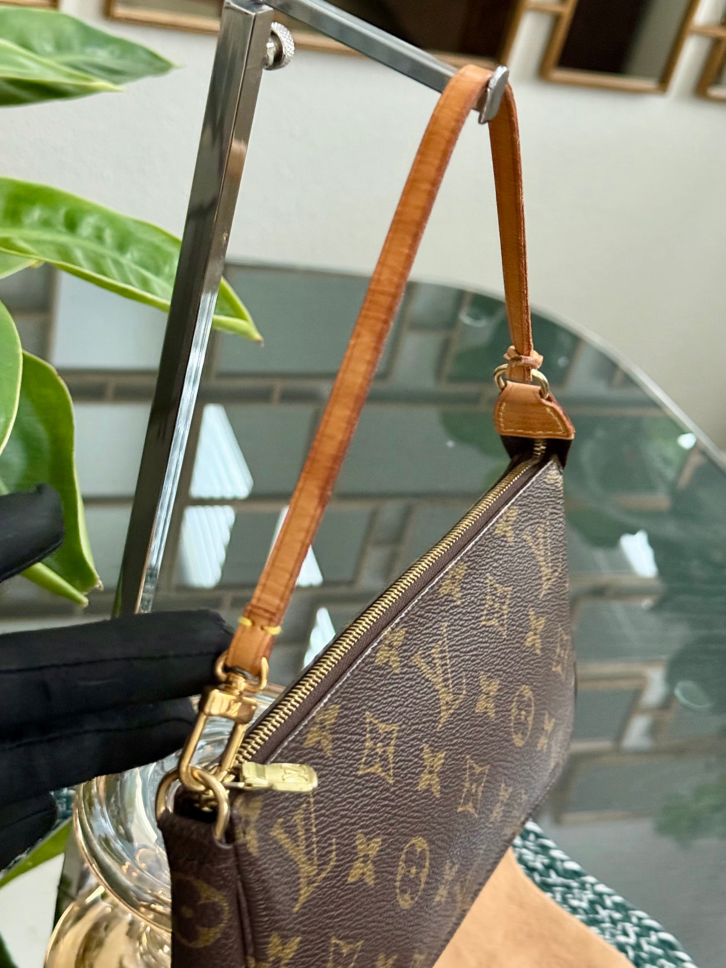 Pochette Accessories with Dustbag -🗓️ Year: 2001
