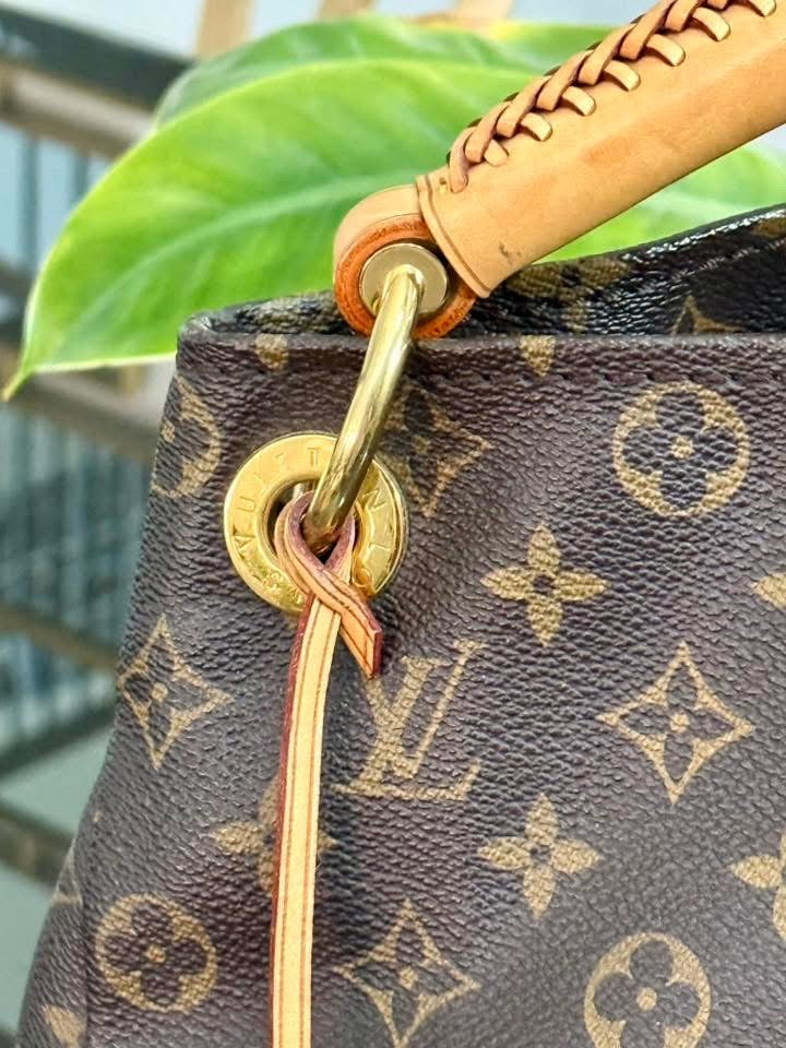 Artsy MM with Dustbag and Insert Organizer - 📅 Year: 2011
