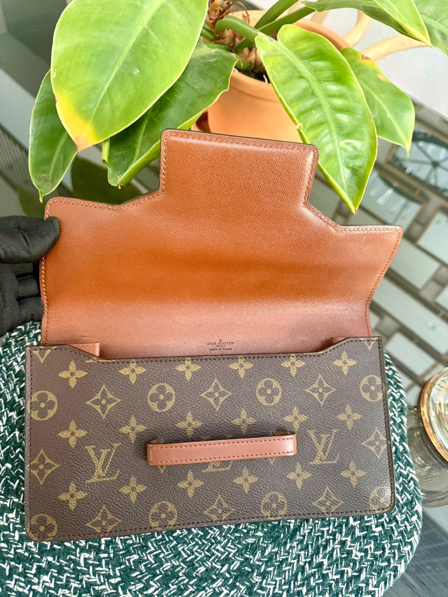 Chaillot Clutch 🗓️ Year: 1986