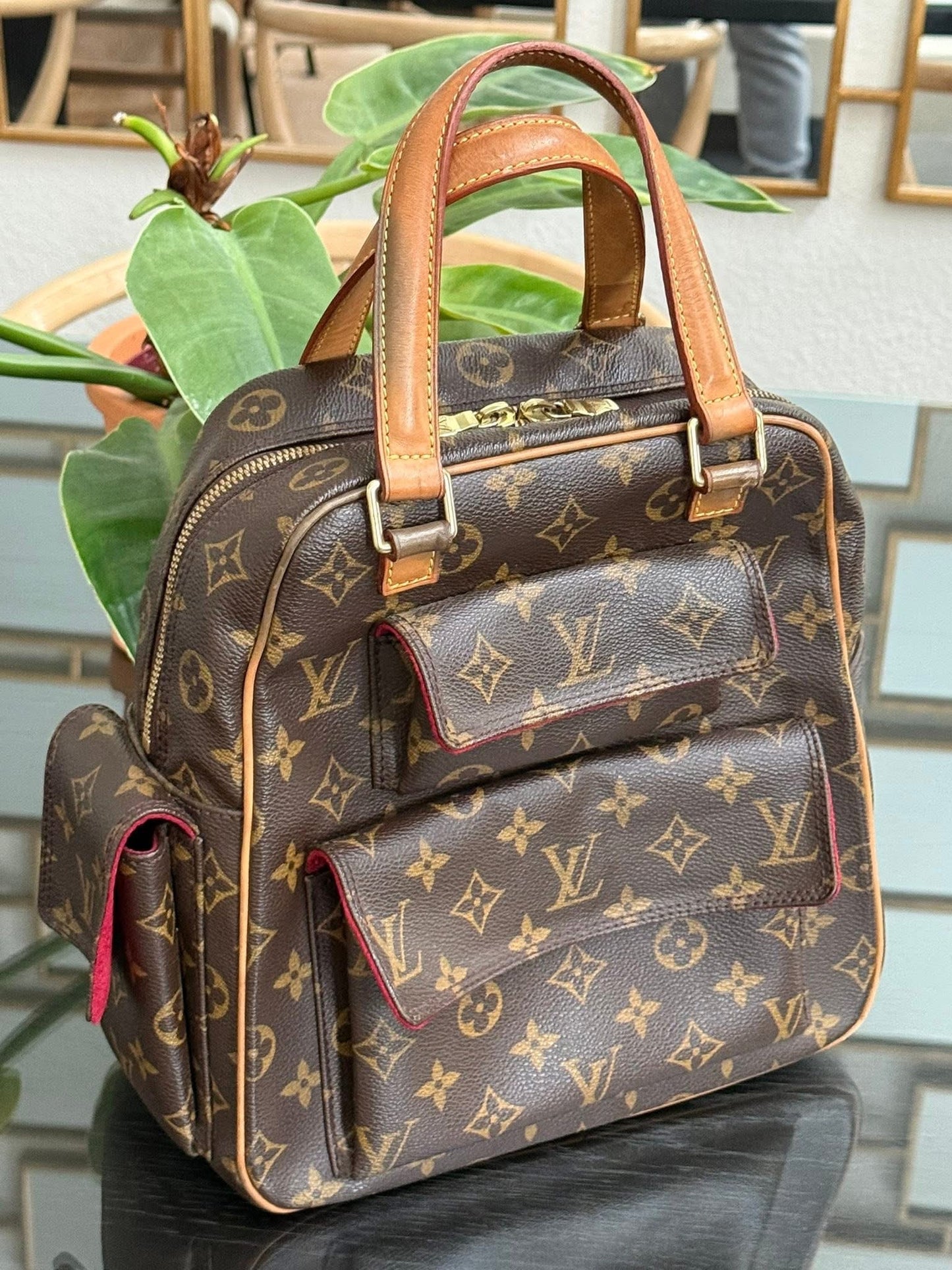 Excentri Cite Handbag🗓️ Year: 2004