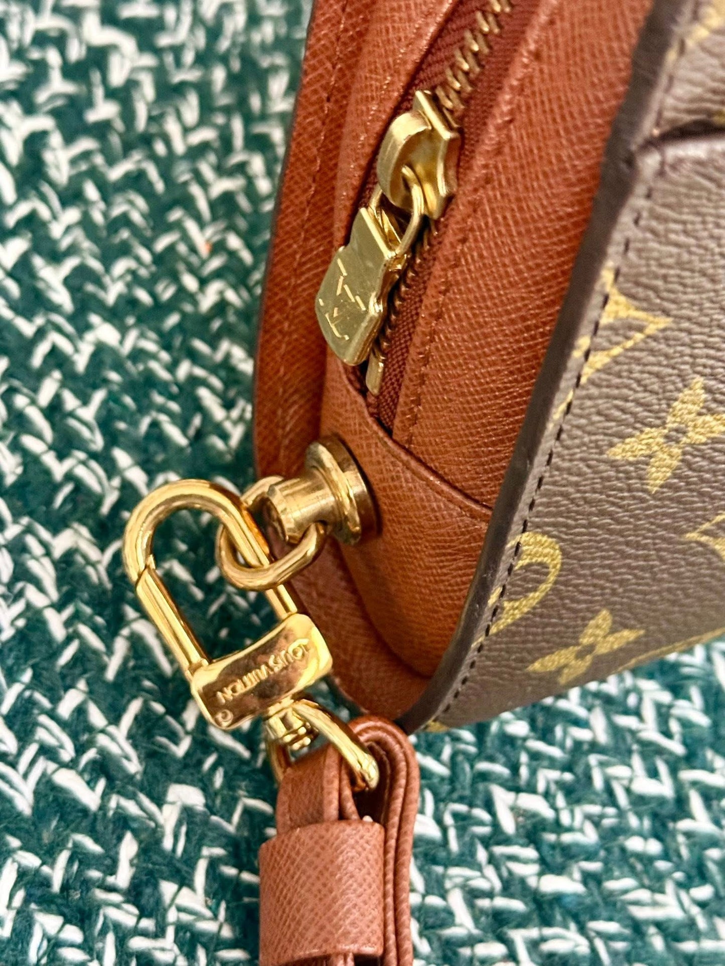 Orsay Clutch 🌼🗓️ Year: 1994