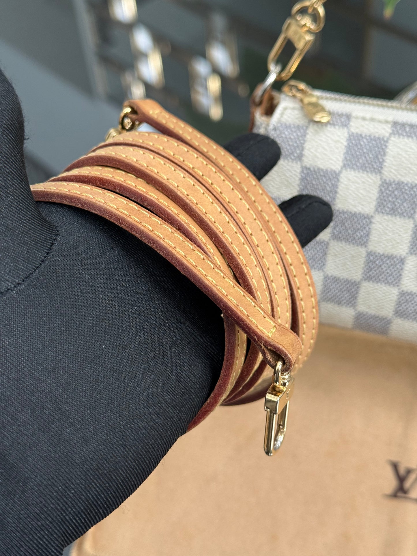 Eva Clutch in Azur with Original Strap,Box Dustbag and Insert Organizer 🗓️ Year: 2011