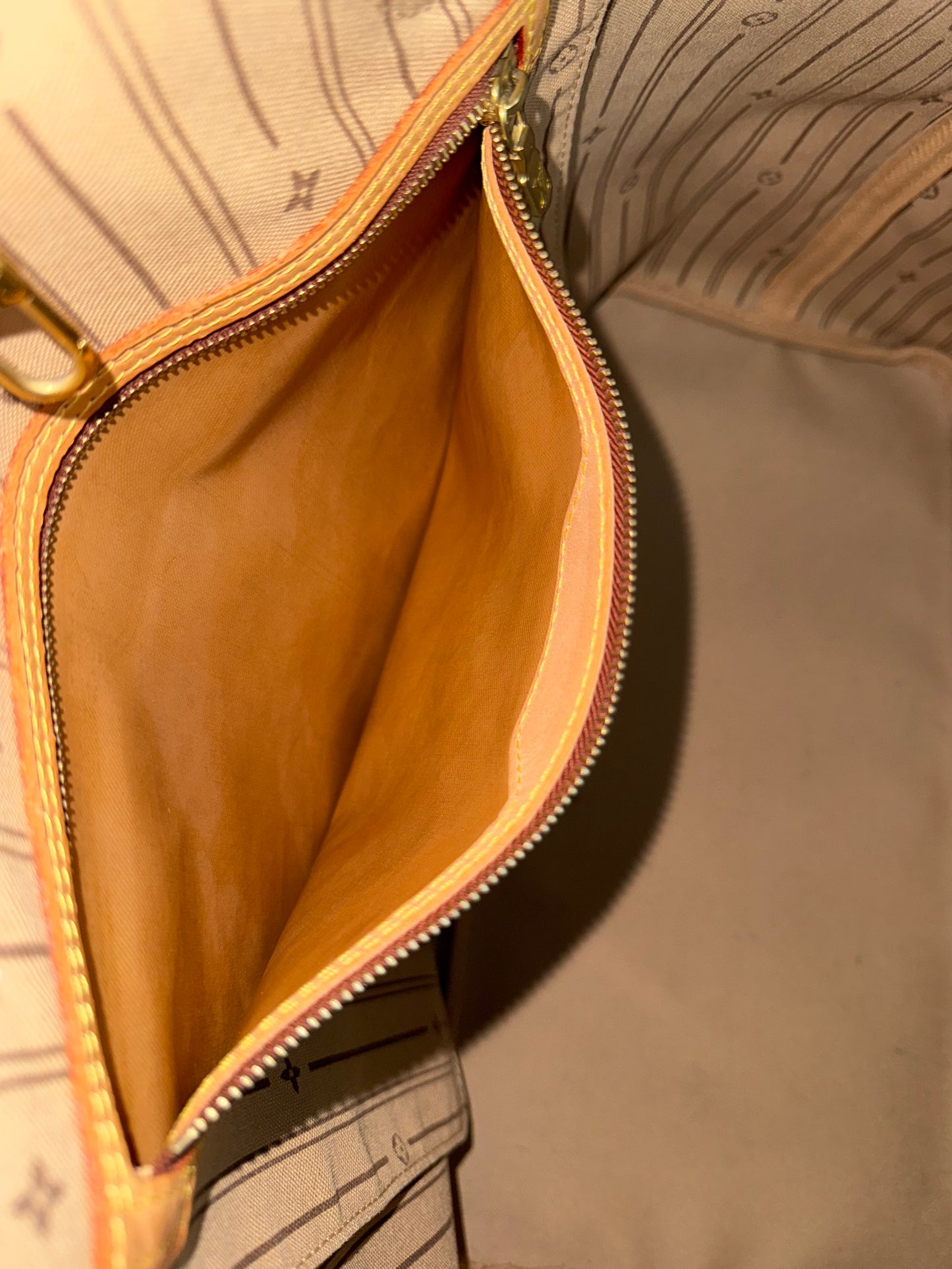 Neverfull GM with Dustbag and Insert Organizer 📅 Year: 2009